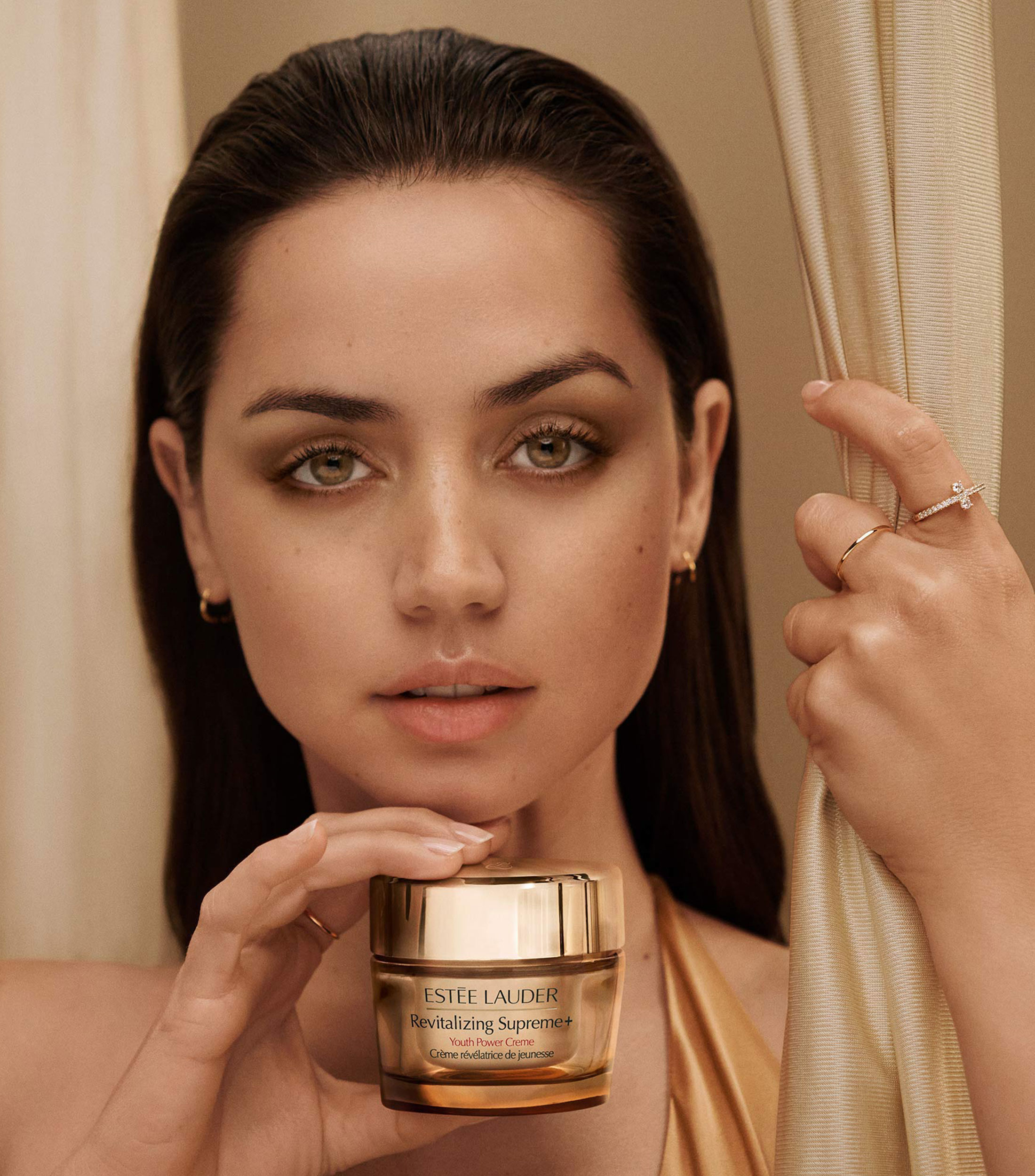 Crema Hidratante Multi-Acción Revitalizing Supreme+ Youth Power, 50 ml