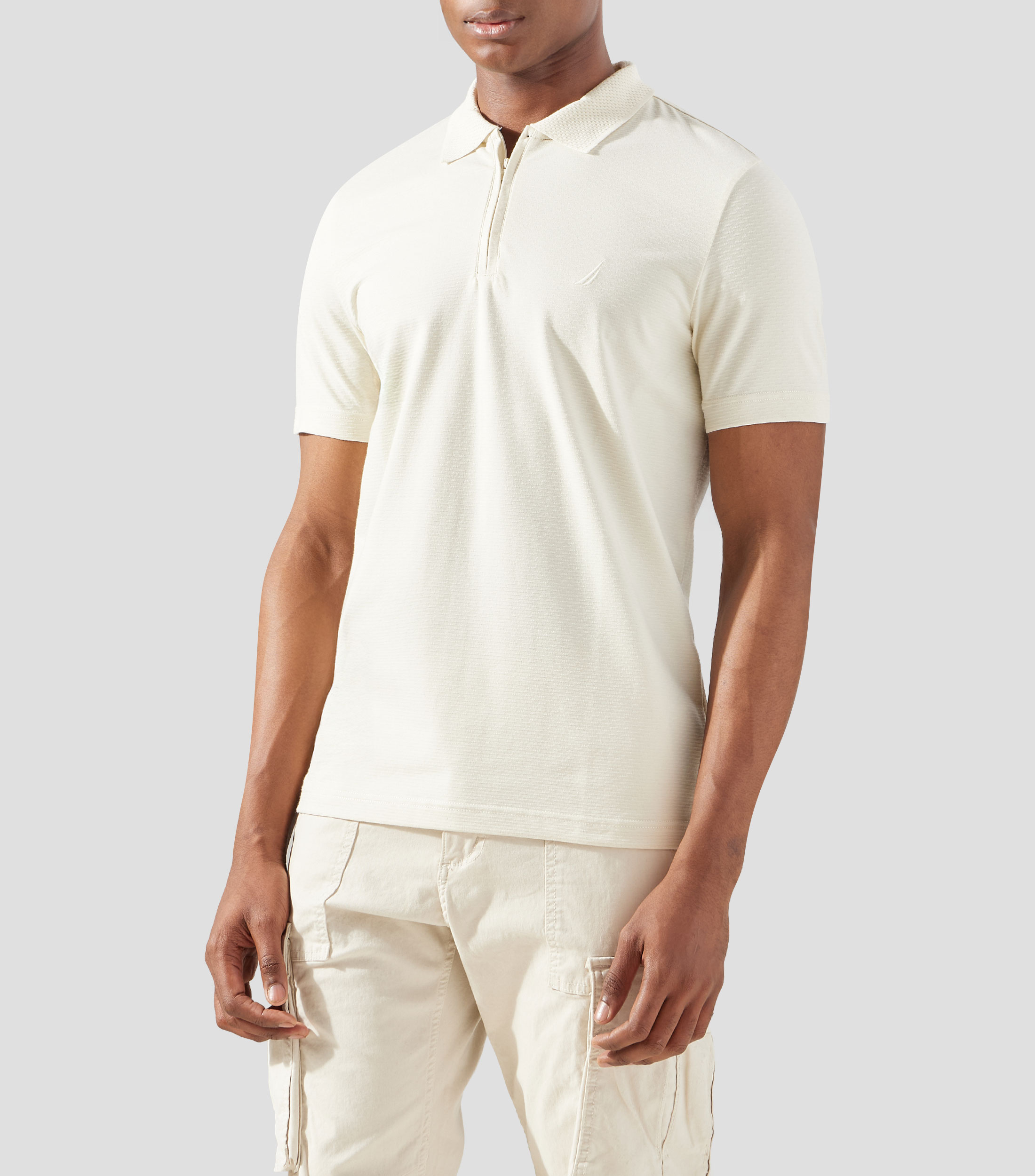 Playera tipo polo manga corta con microdiseños Hombre