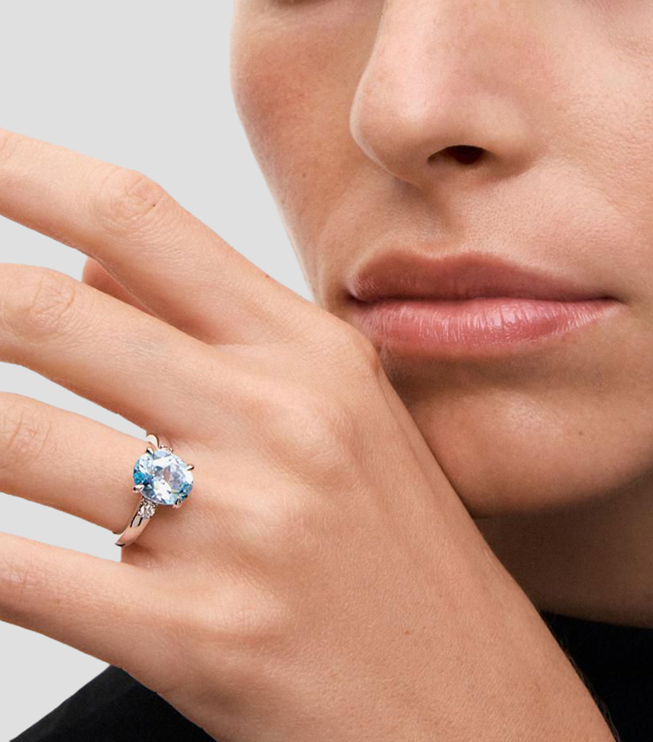 Anillo tresillo en plata .925 con topacio azul y diamantes Utopian Mujer