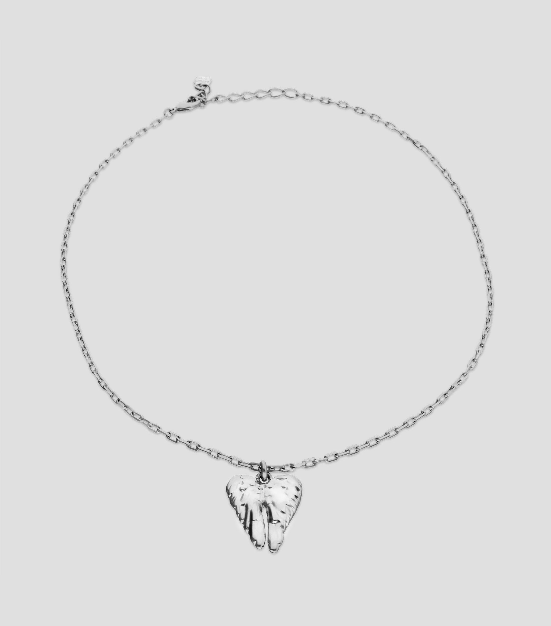 Collar Corto con Dije en Forma de Alas Mujer