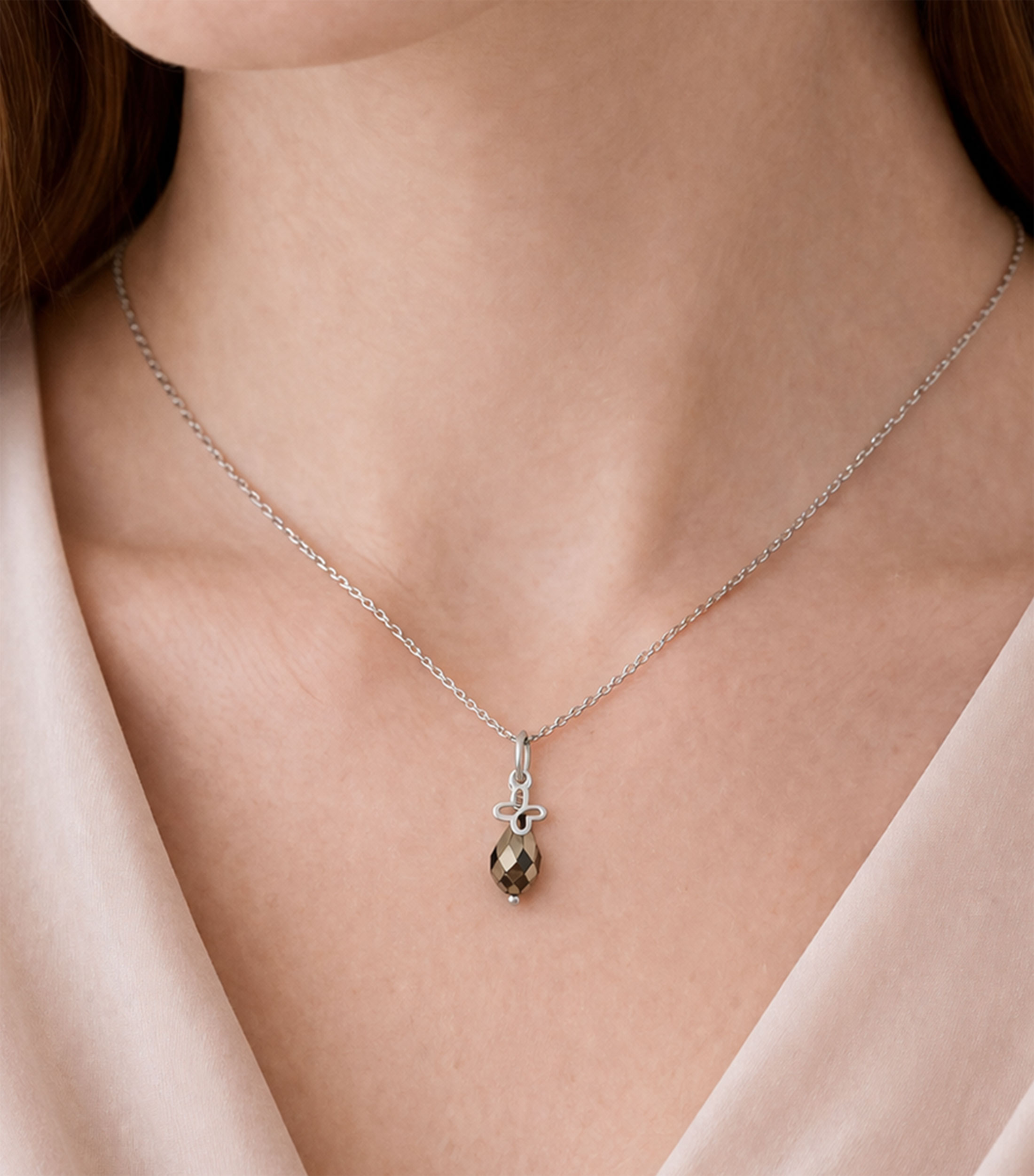 Dije mariposa mini en Plata .925 con pirita Mujer
