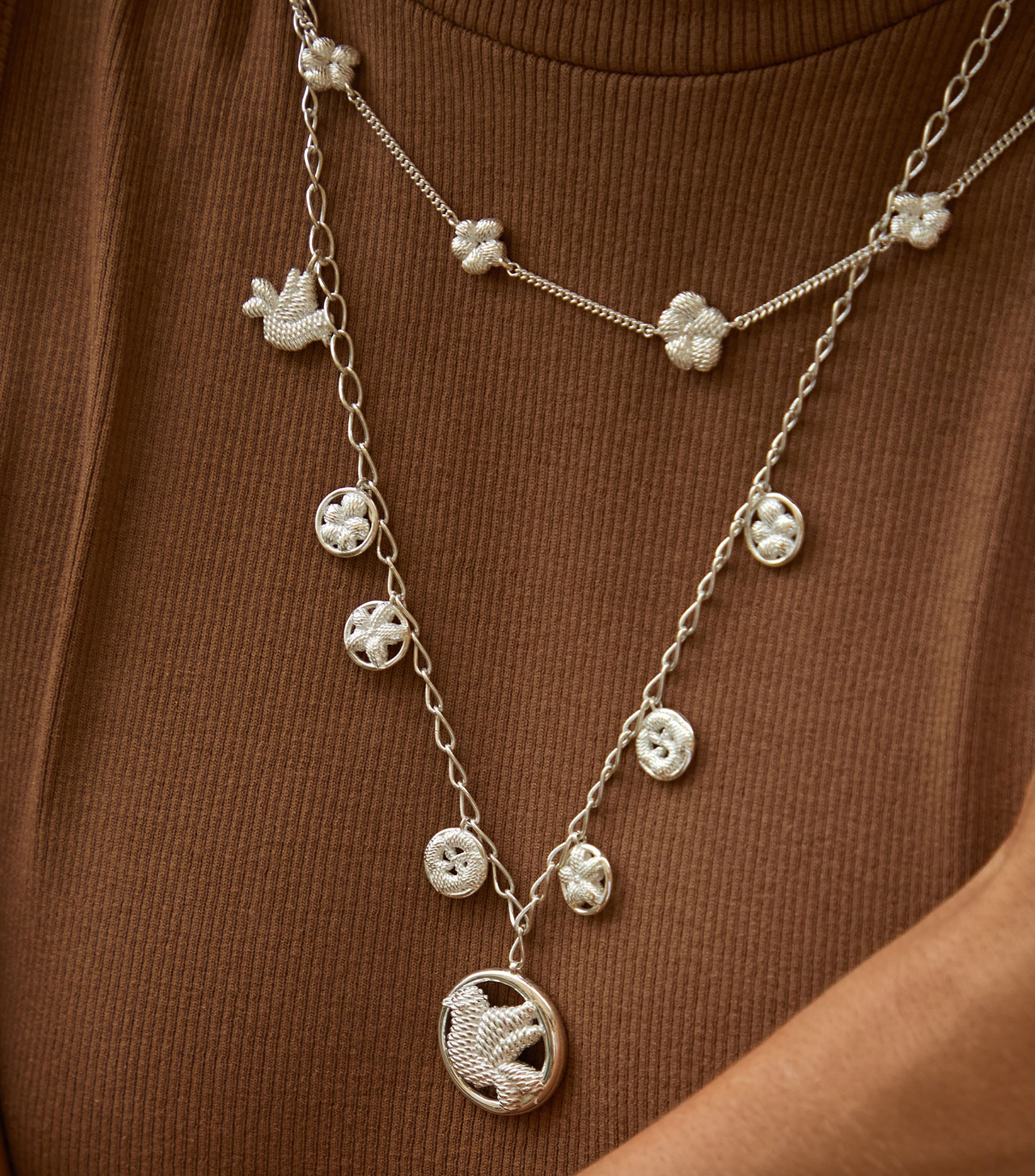 Collar Bordados Flores Mujer