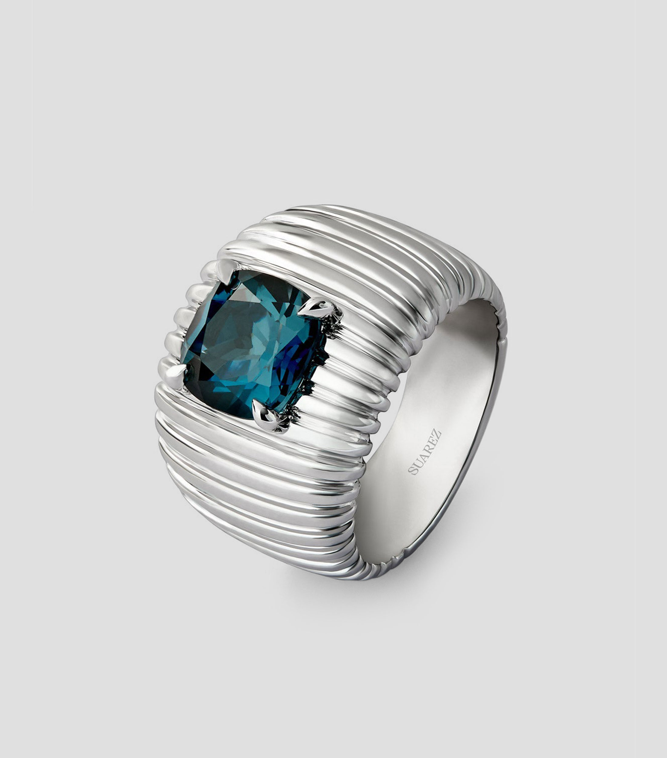 Anillo en Plata con topacio azul London Mujer