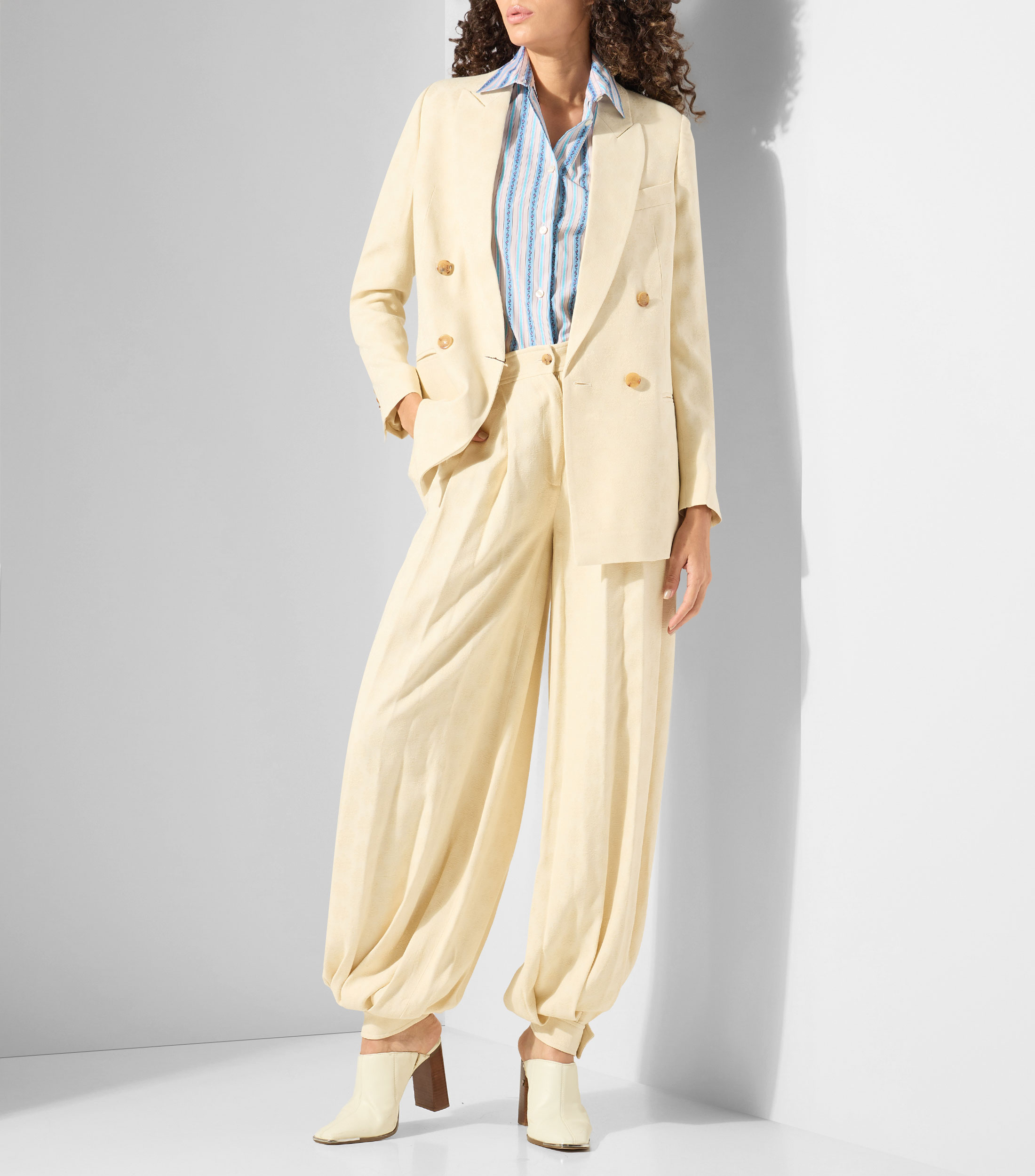 Pantalón casual Mujer