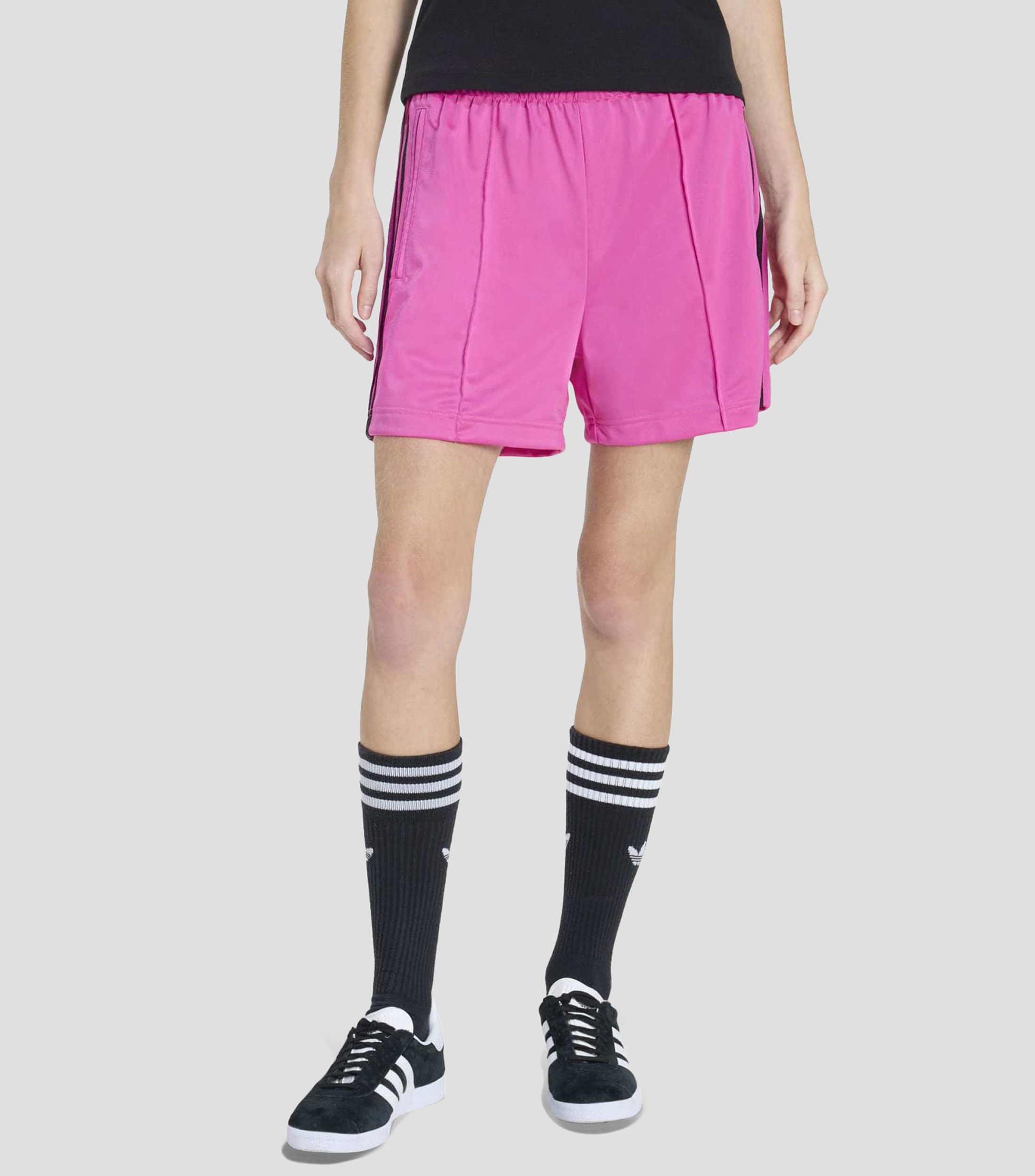 Short liso Mujer