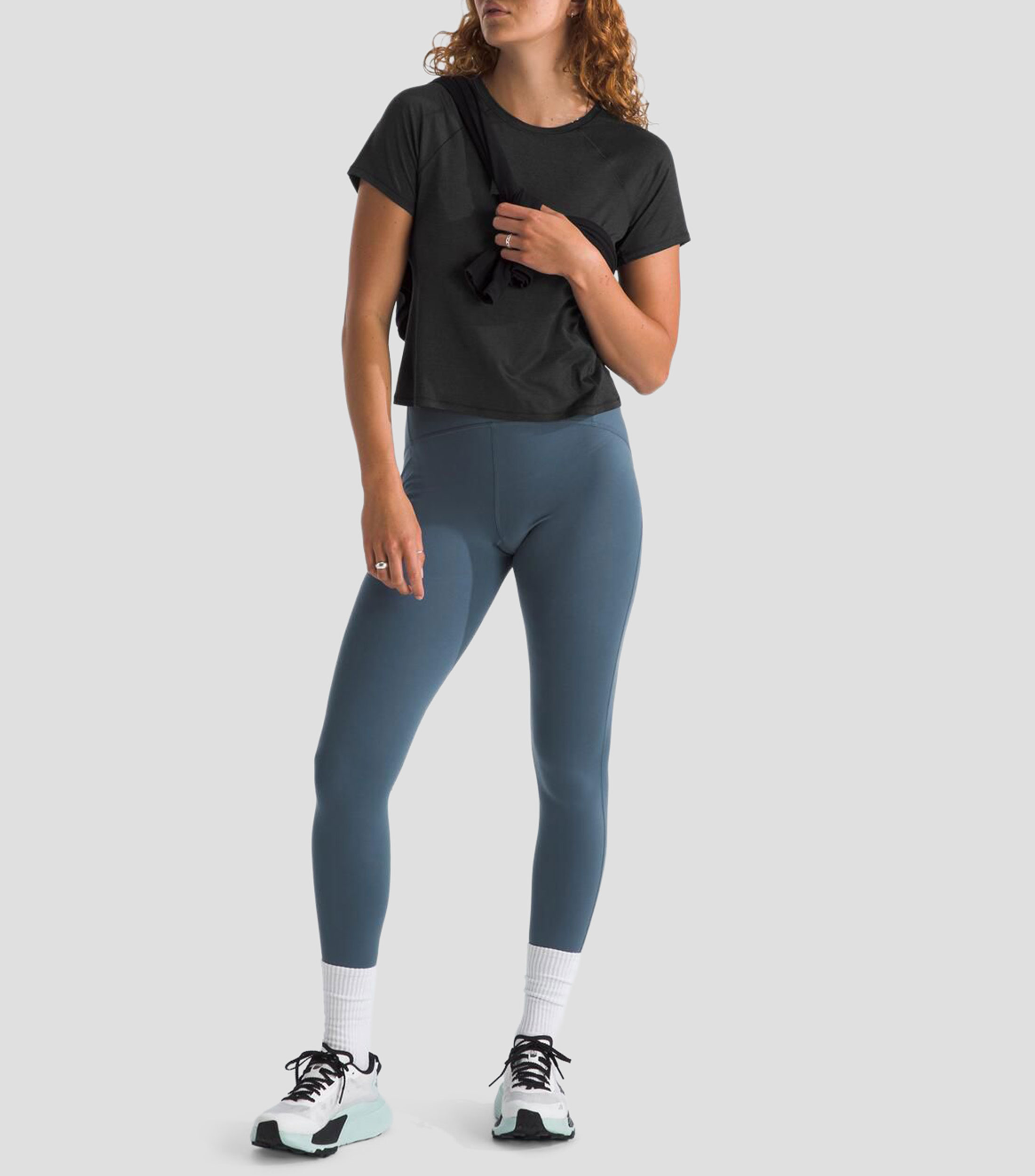 Playera para entrenamiento Jaida cuello redondo manga corta lisa Mujer