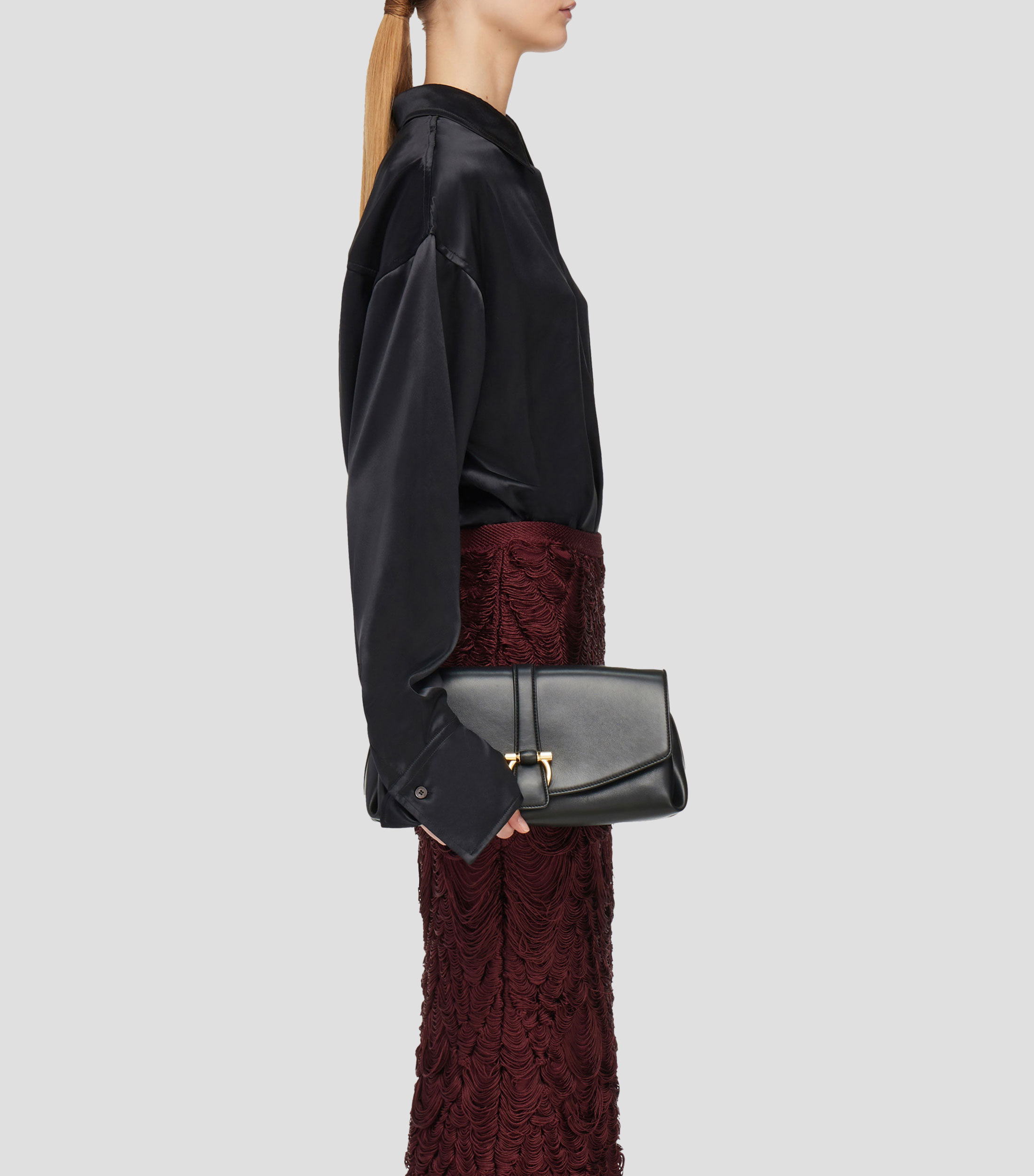 Bolsa crossbody en piel liso Mujer