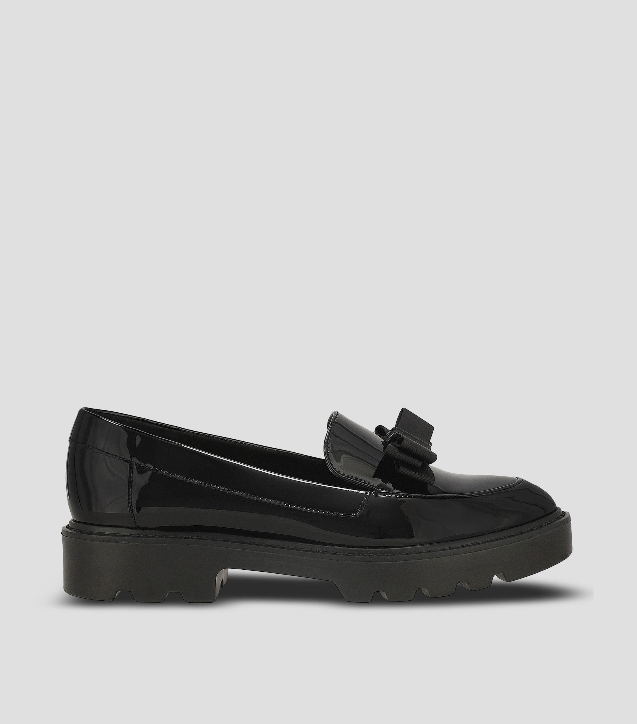 Mocasines acharolados Mujer