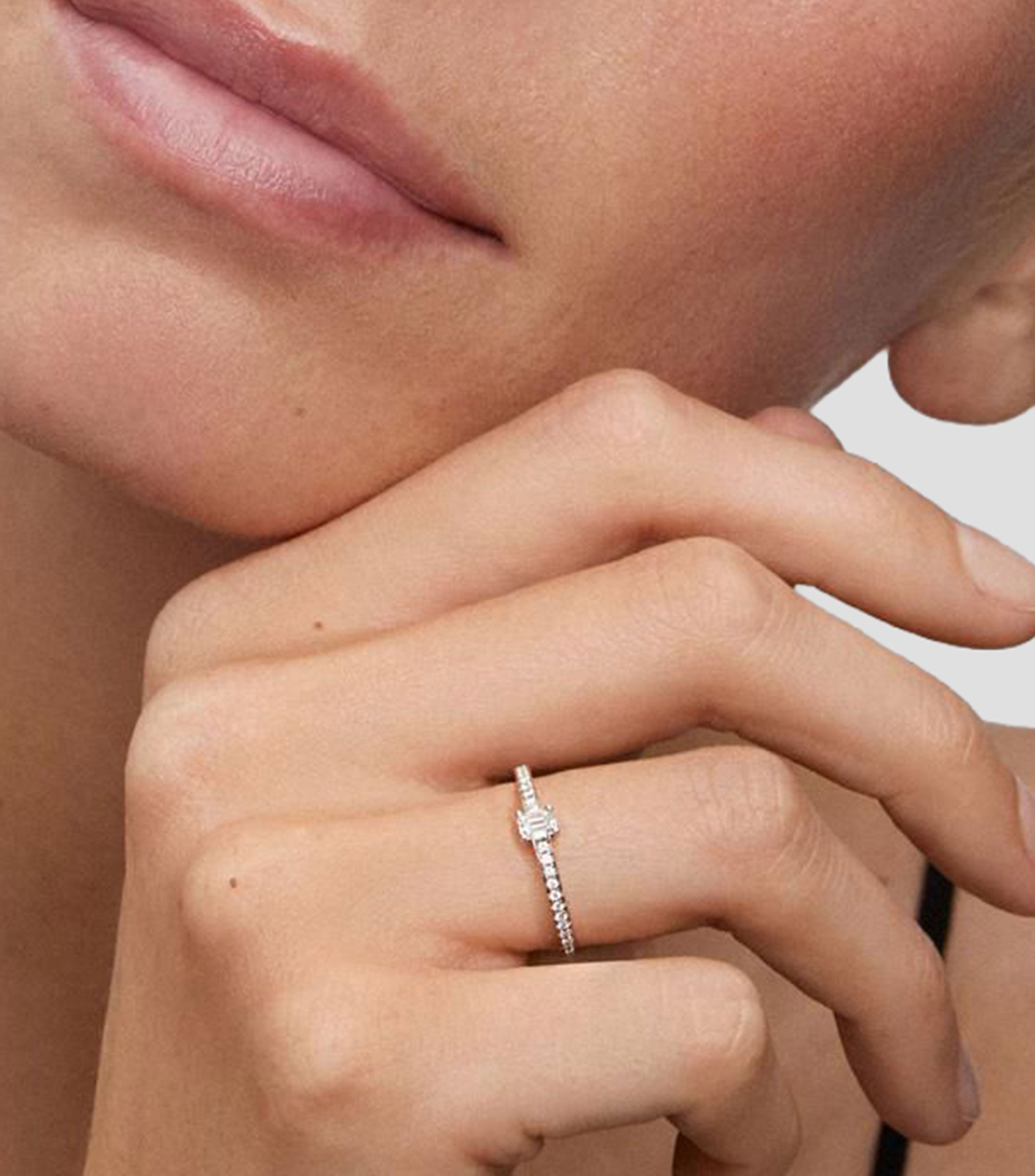 Anillo solitario en oro blanco de 18 kilates Compromiso con diamantes Mujer