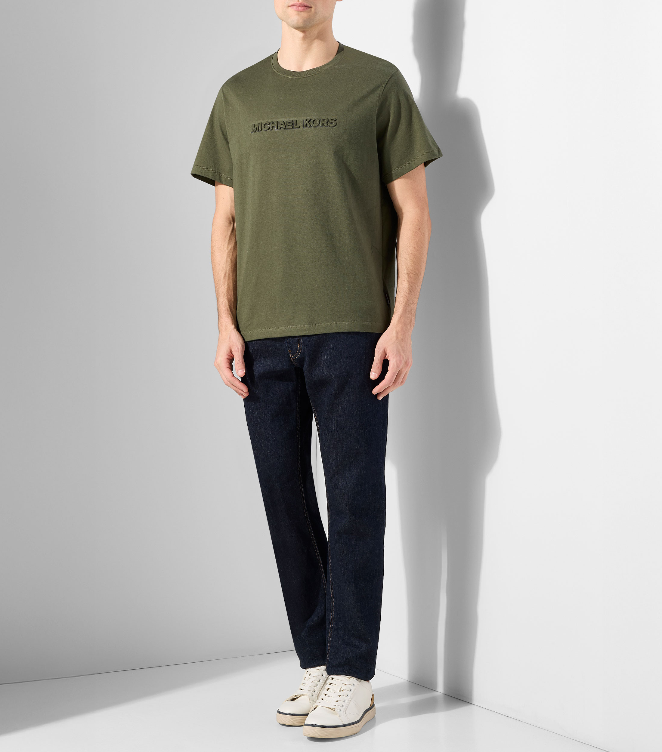 Playera de cuello redondo con manga corta bordada Hombre