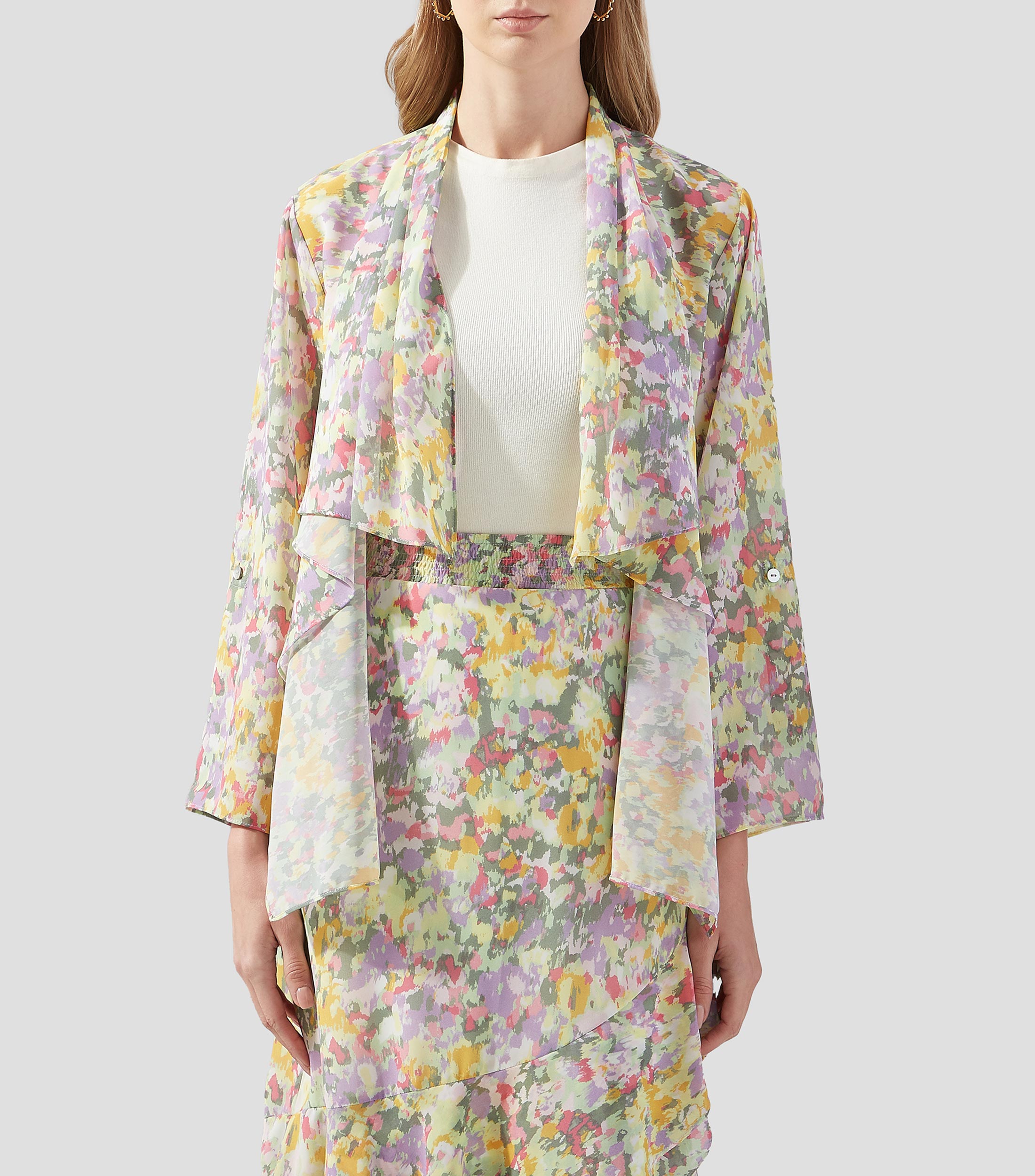Blusa abierta con flores de manga larga Mujer