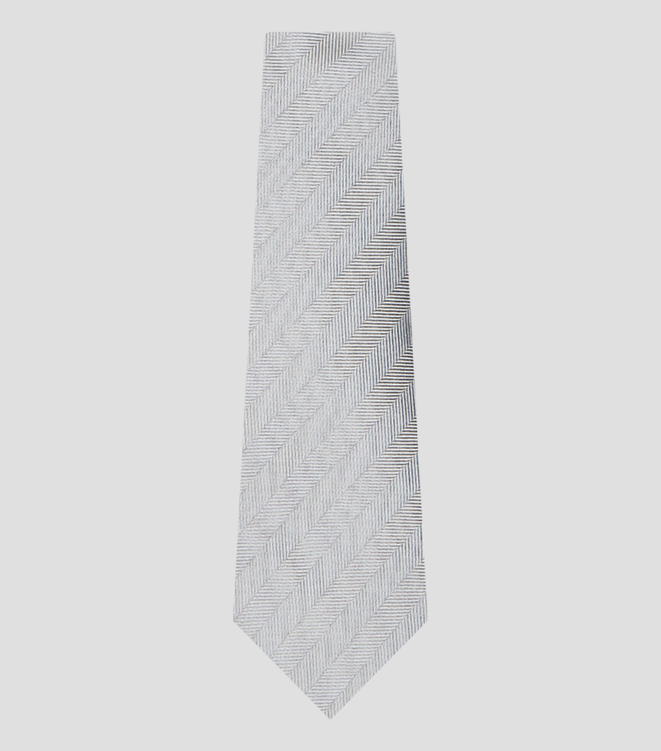 Corbata ancha de seda líneas