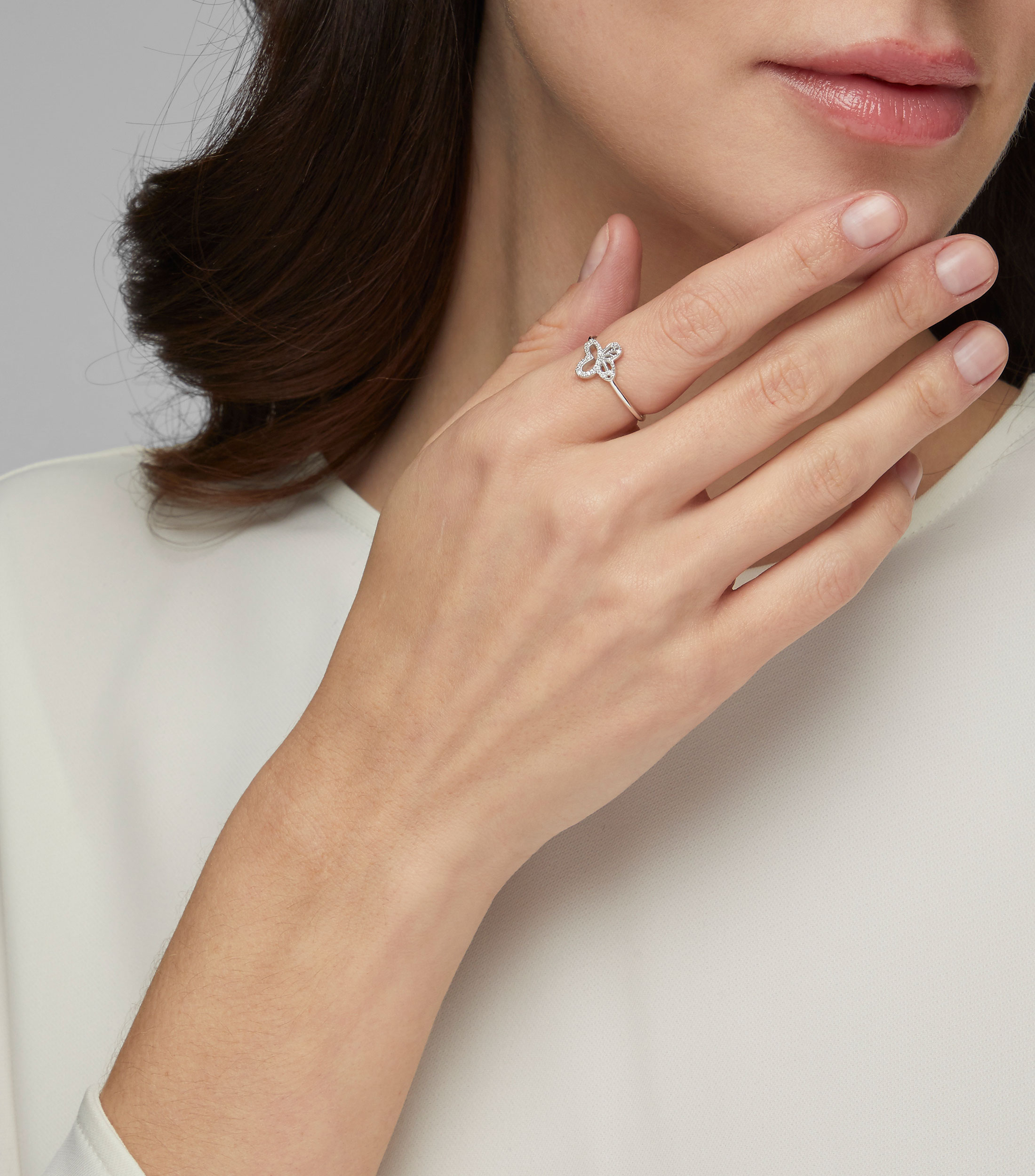 Anillo en plata .925 con mariposa monarca y circonias Mujer