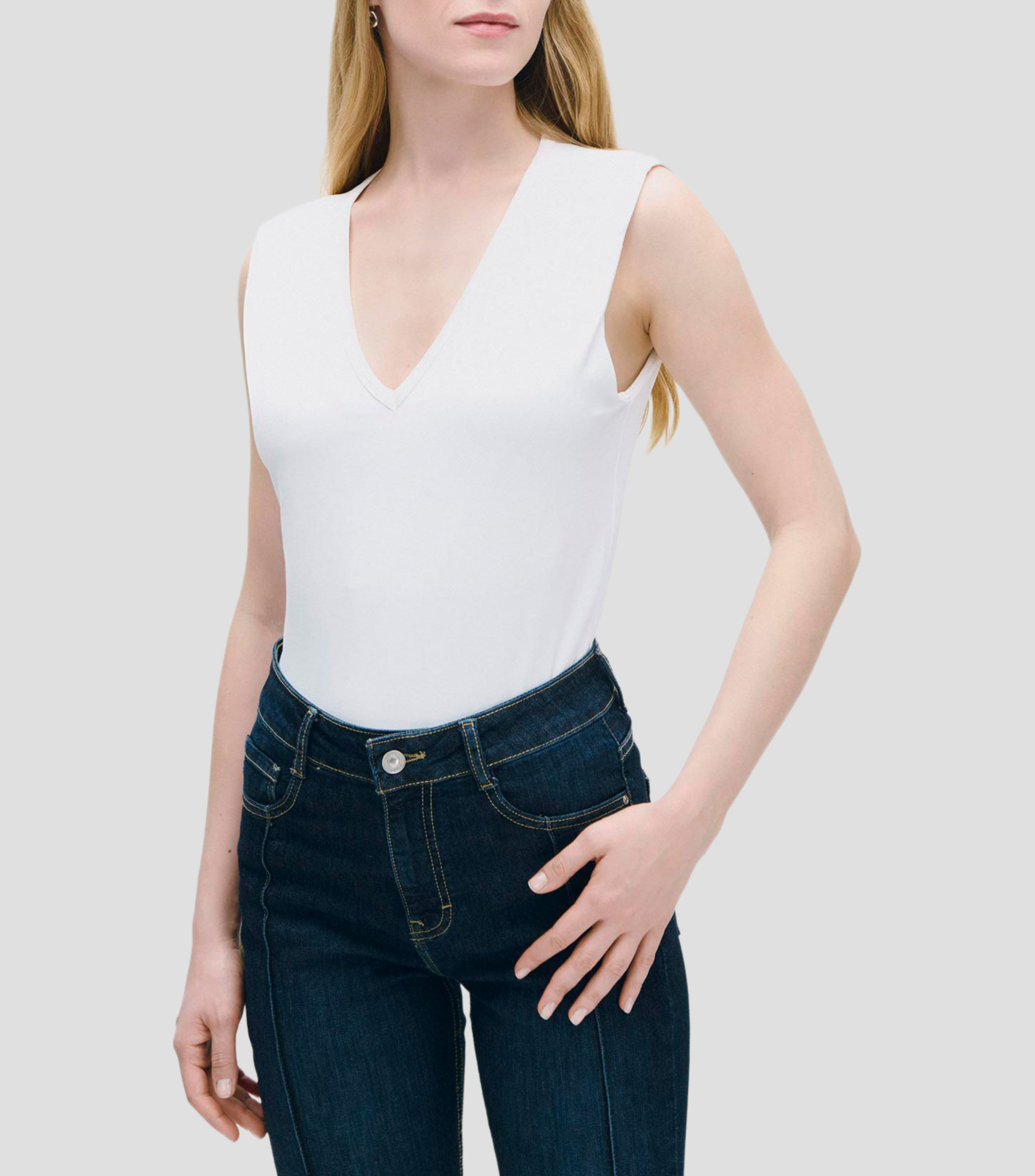 Blusa Blanca De Punto Escote V Top Integrado Mujer