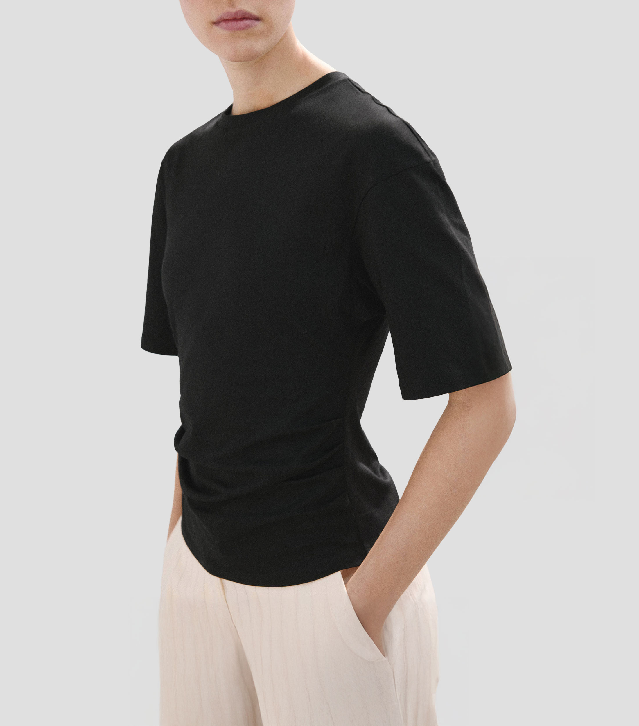 Playera cuello redondo manga corta lisa Mujer