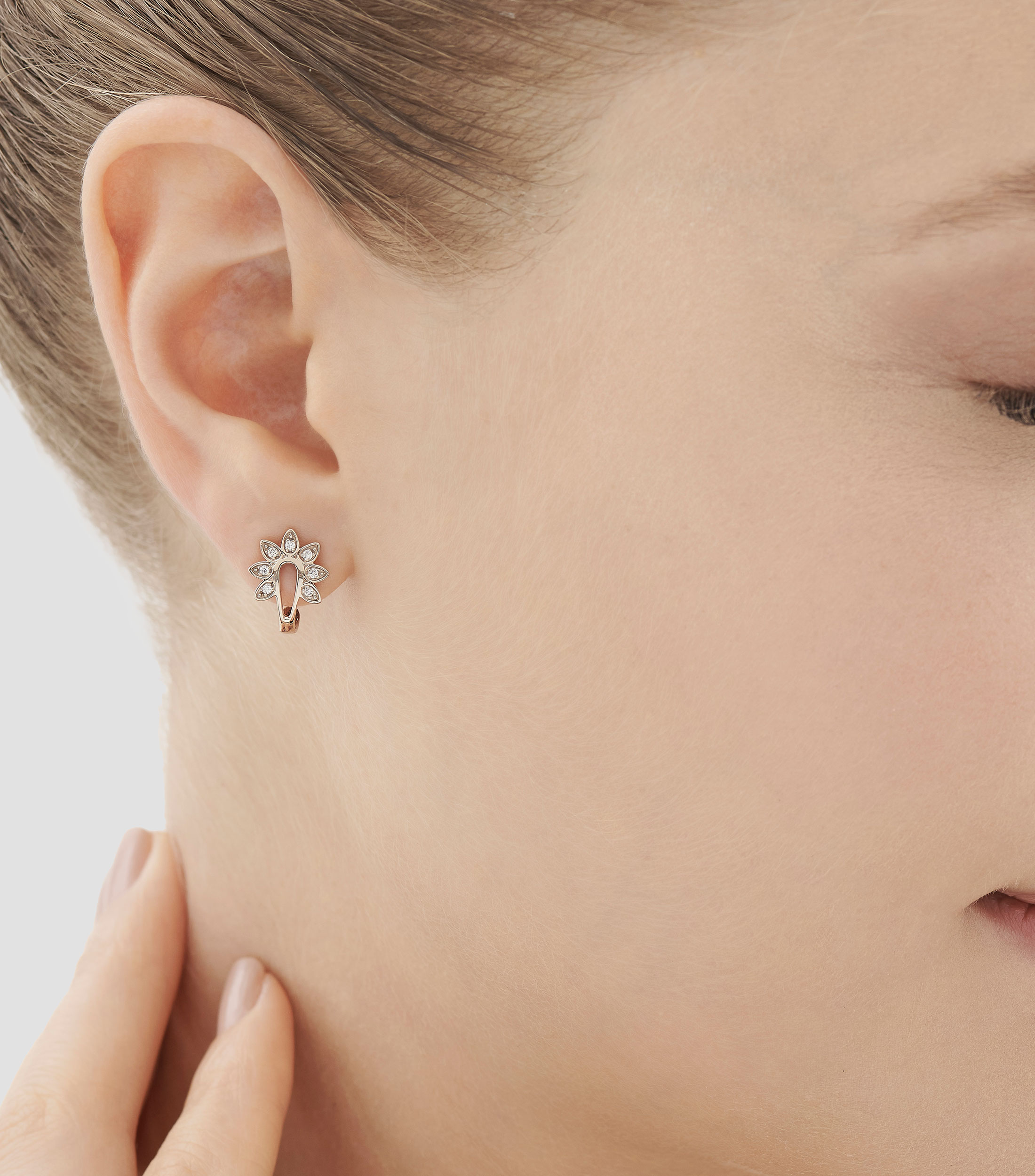 Arete en Oro noble de 18 kilates con diamantes Mujer