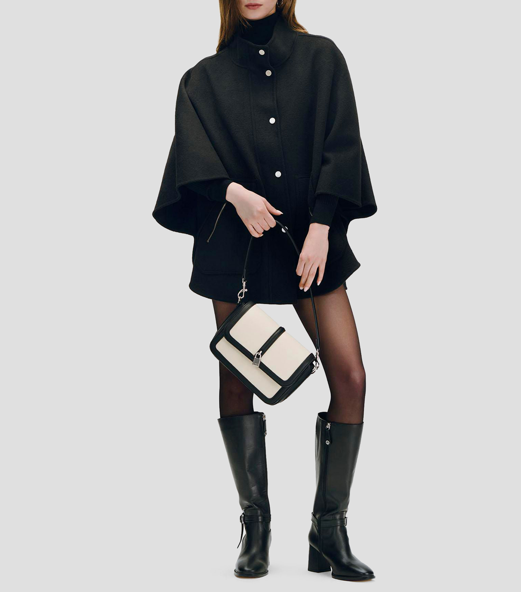 Capa De Lana Negra Cuello Alto Bolsillos Combinados Mujer