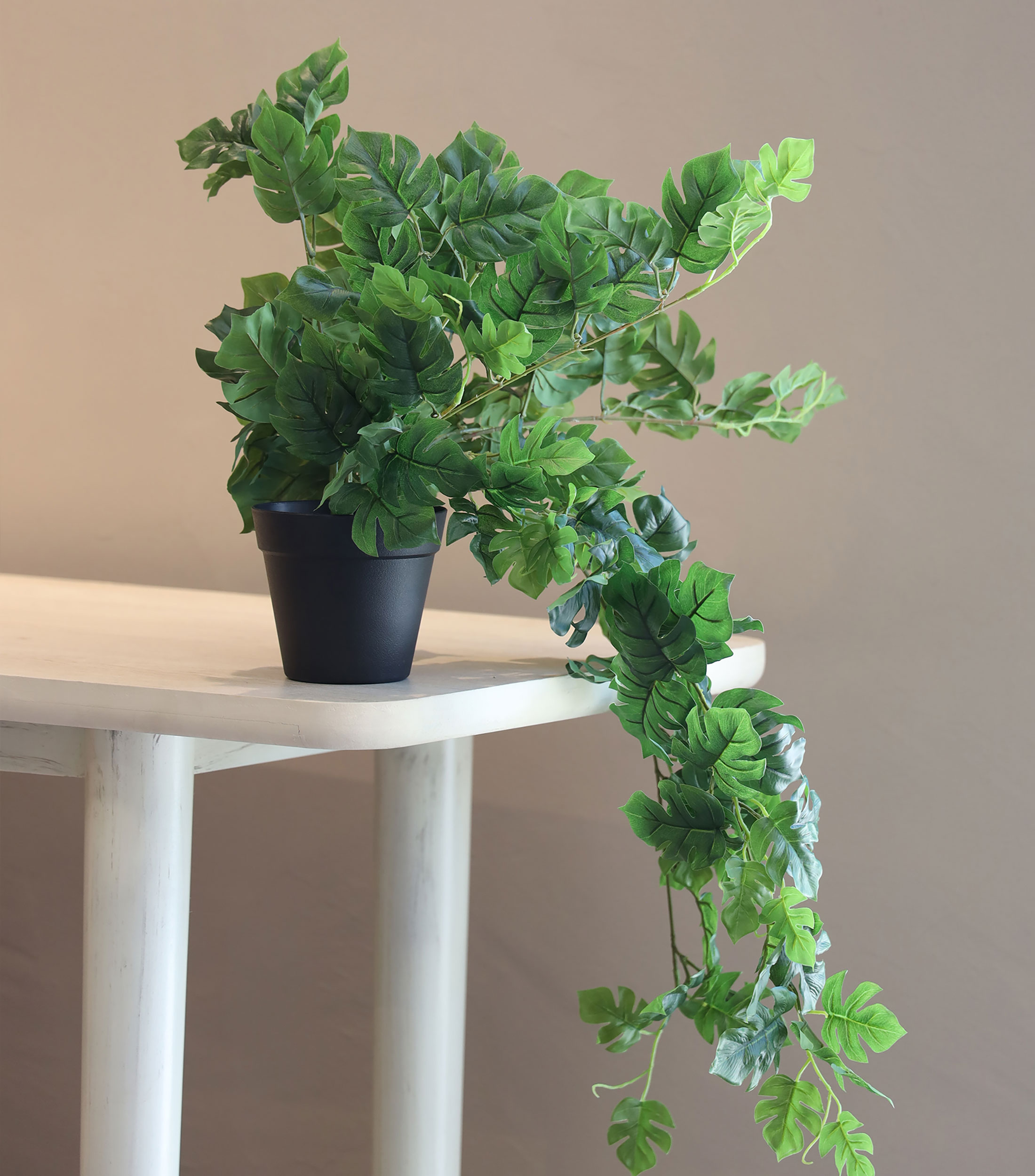 Planta decorativa Erhan, Artificial