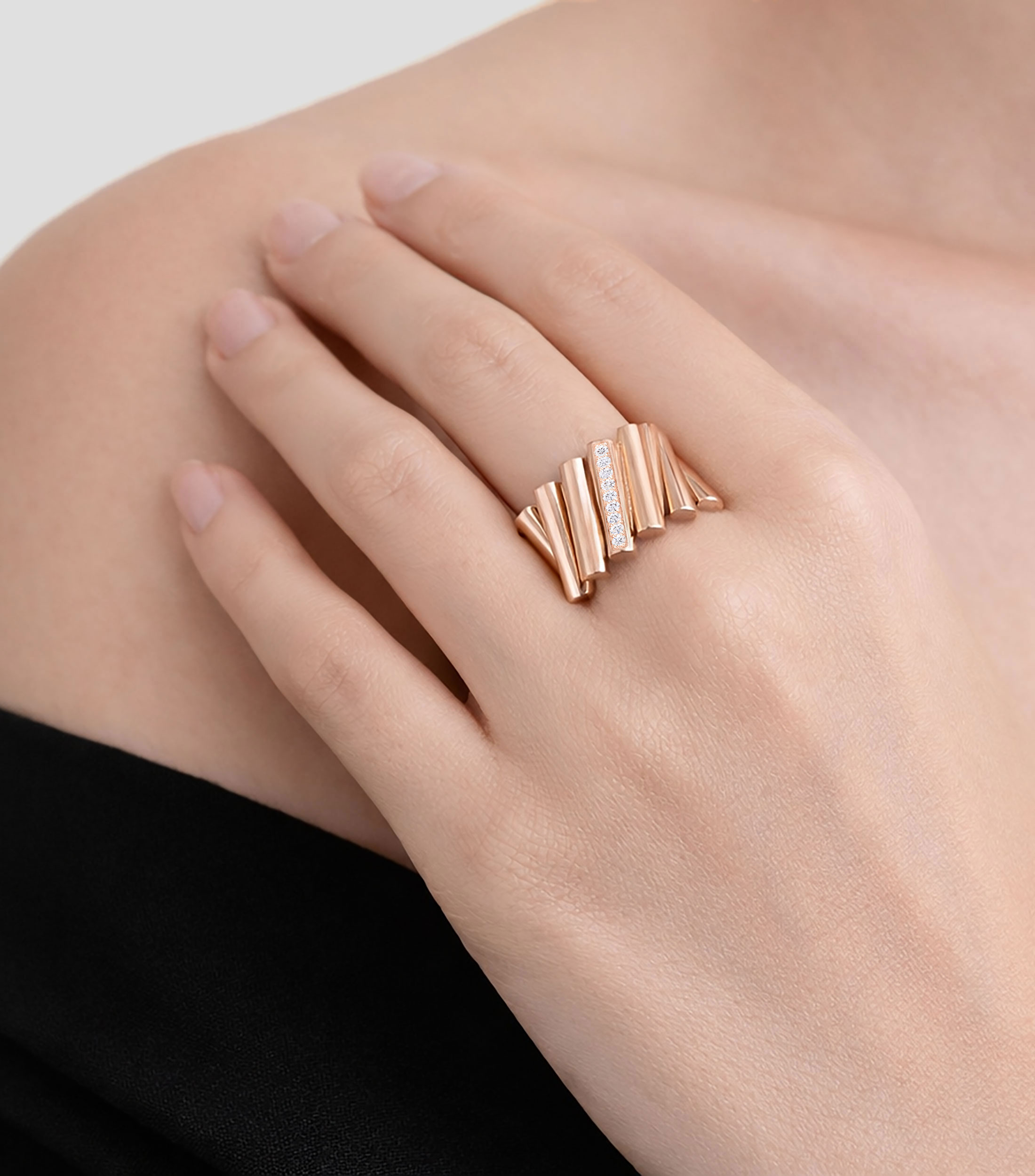 Anillo en oro rosa de 18 Kilates Dominó con diamantes Mujer