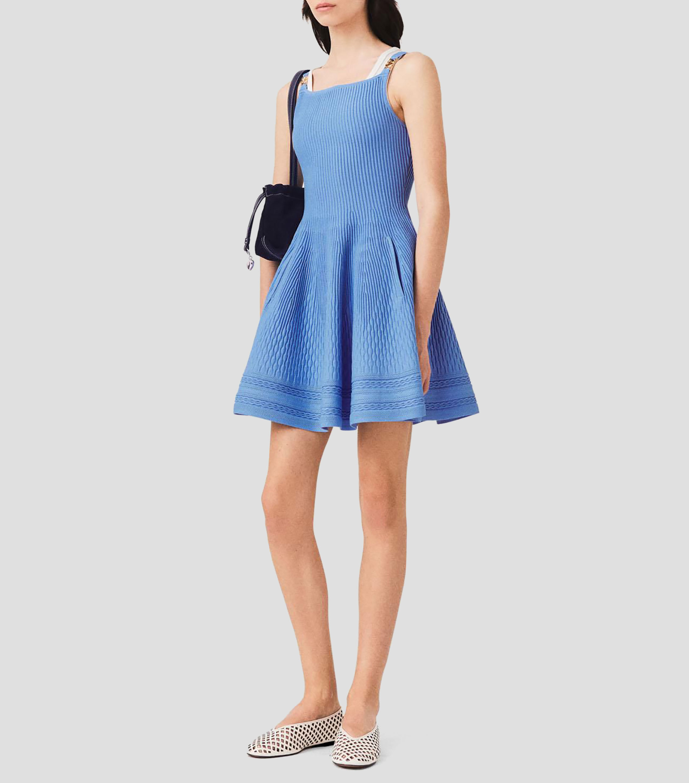 Vestido corto liso con detalle decorativo Mujer