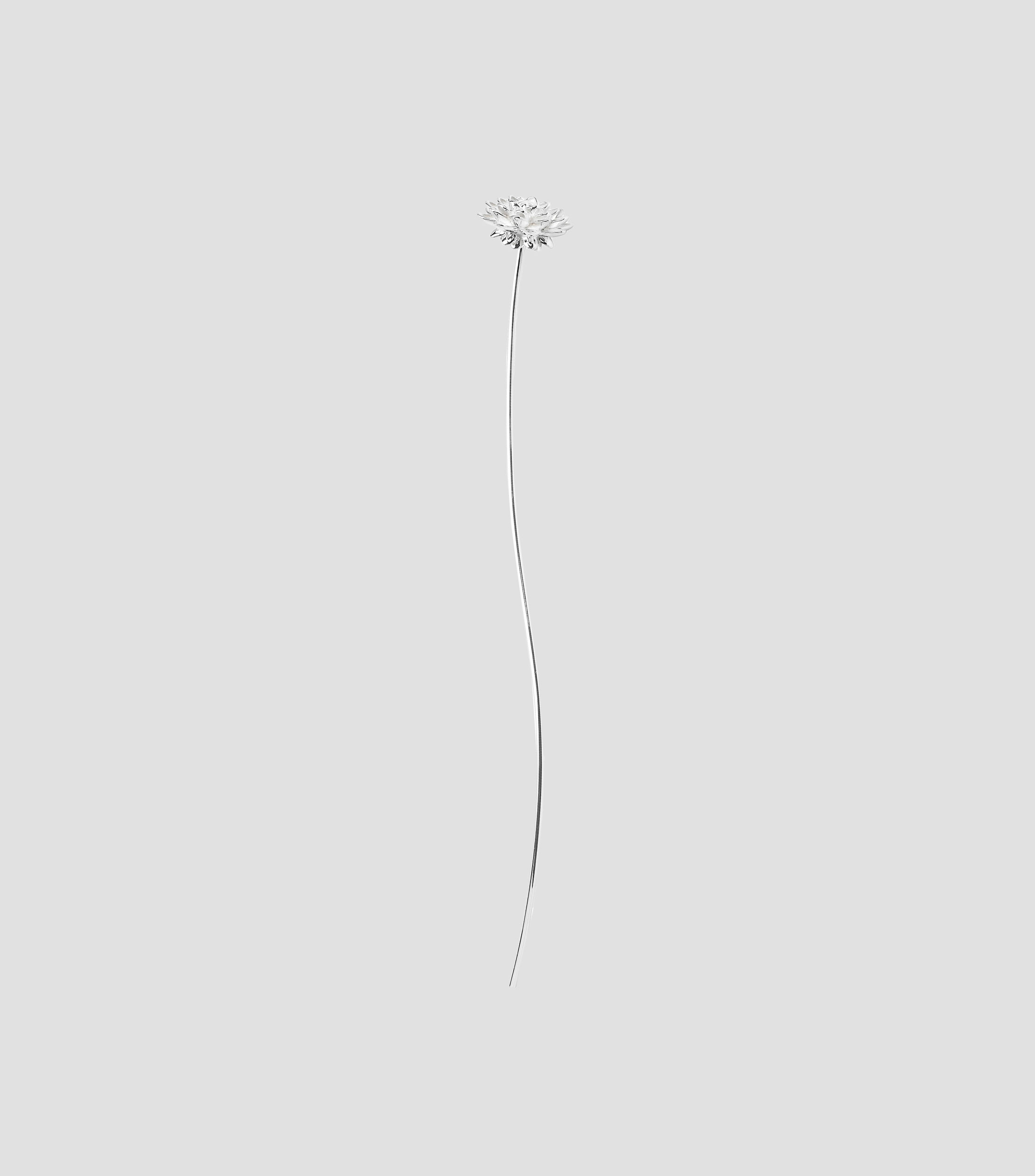 Figura Decorativa Flor Dalia en Plata