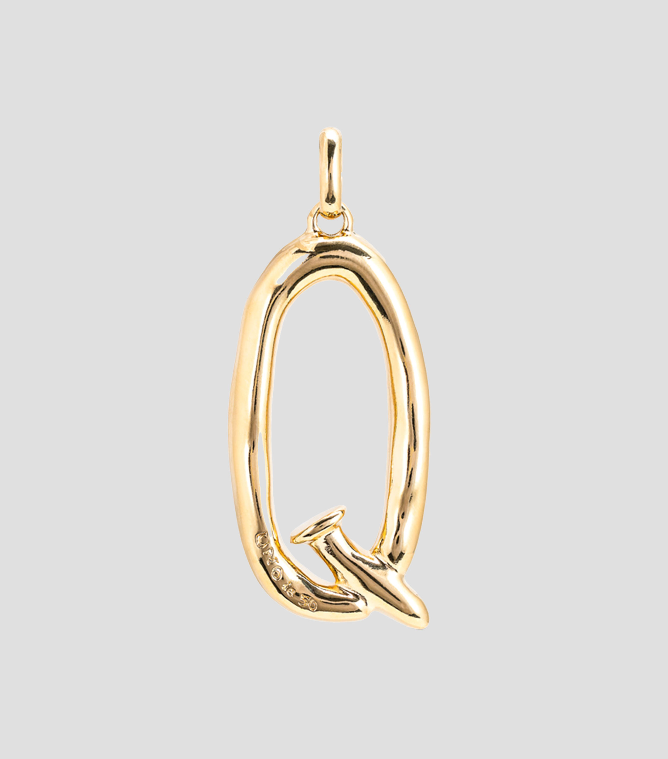 Charm Letra Q dorada Mujer