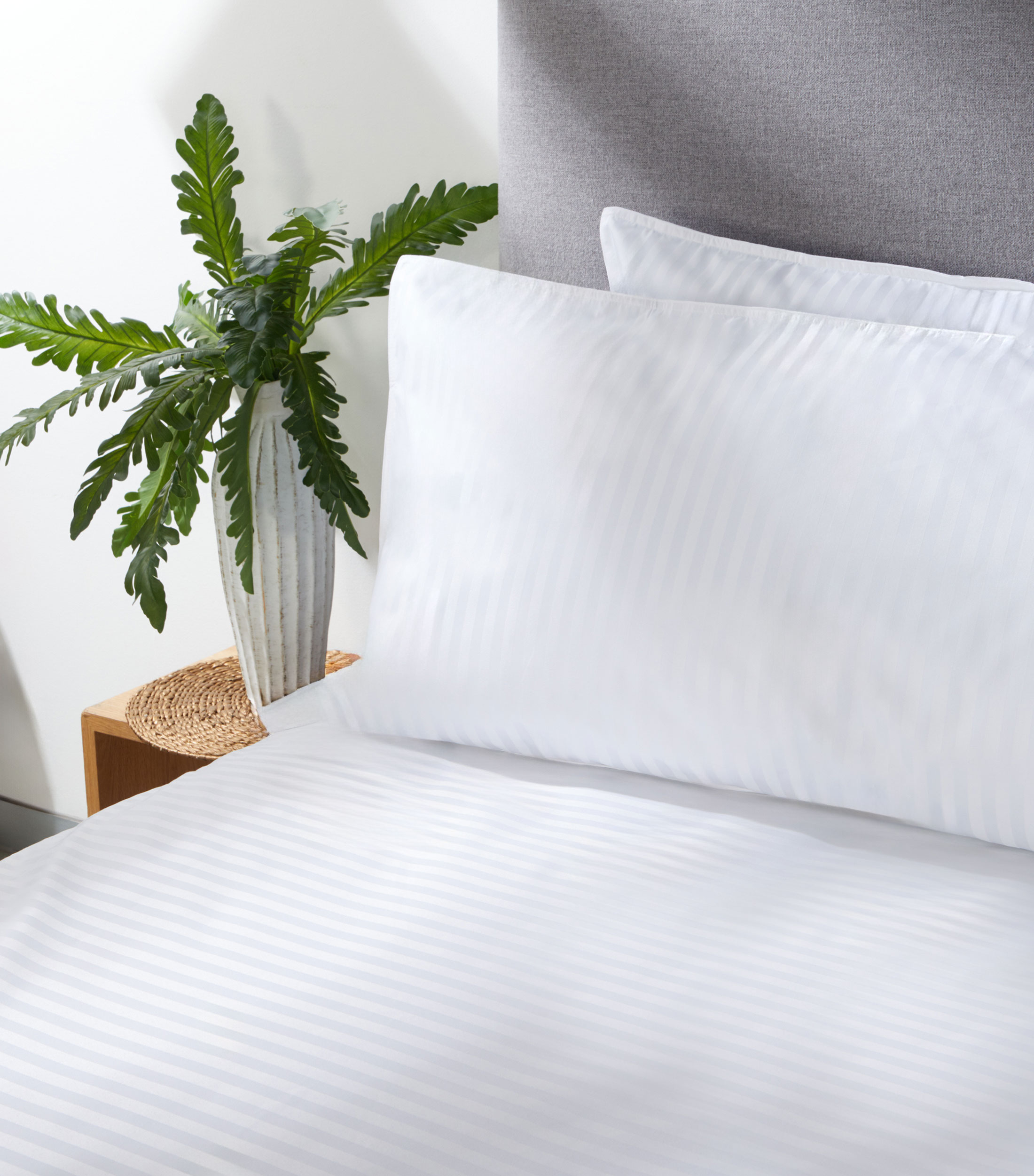 Funda protectora para almohada king size blanca