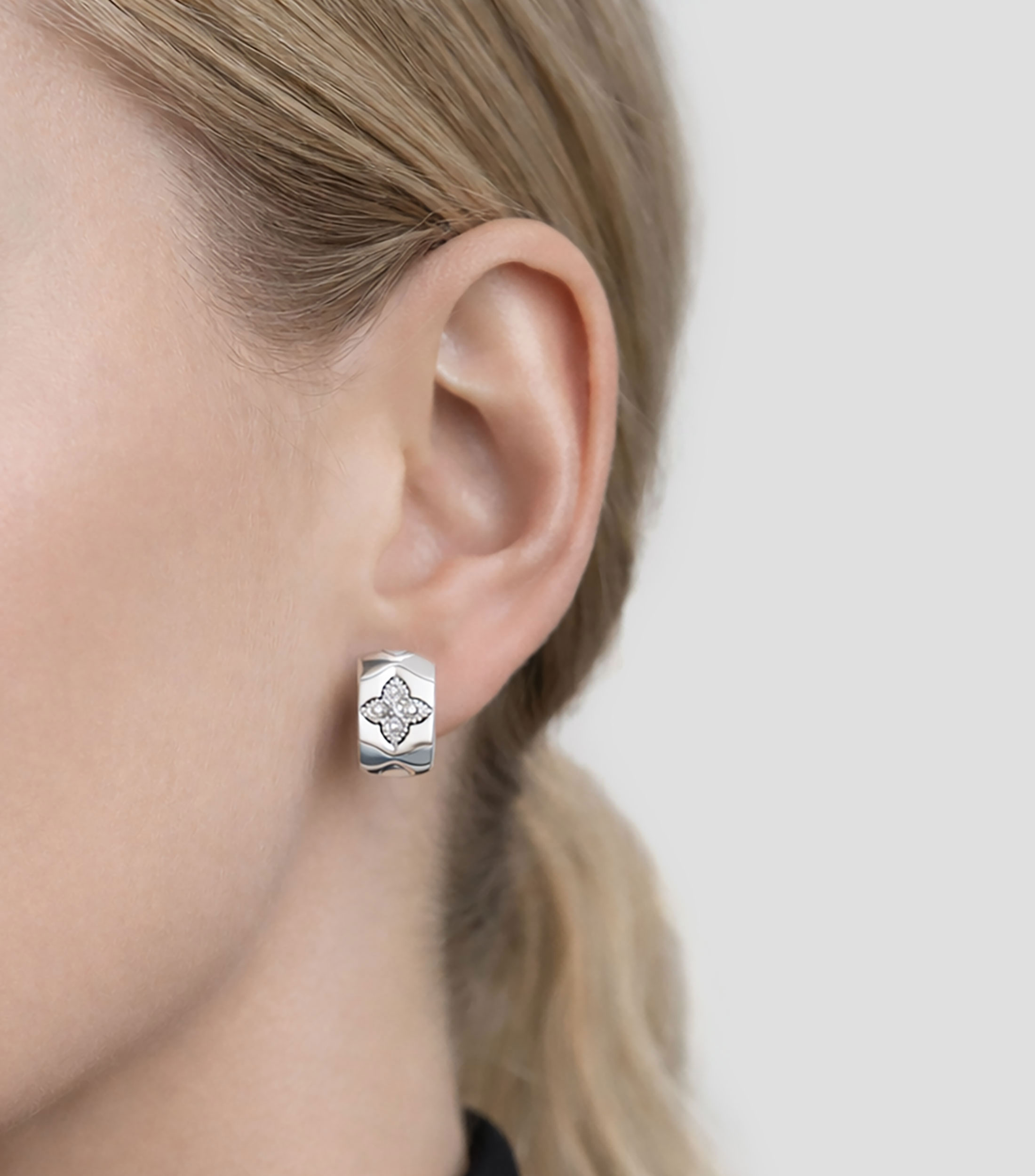 Aretes en oro blanco de 18 kilates con diamantes Royal Princess Mujer
