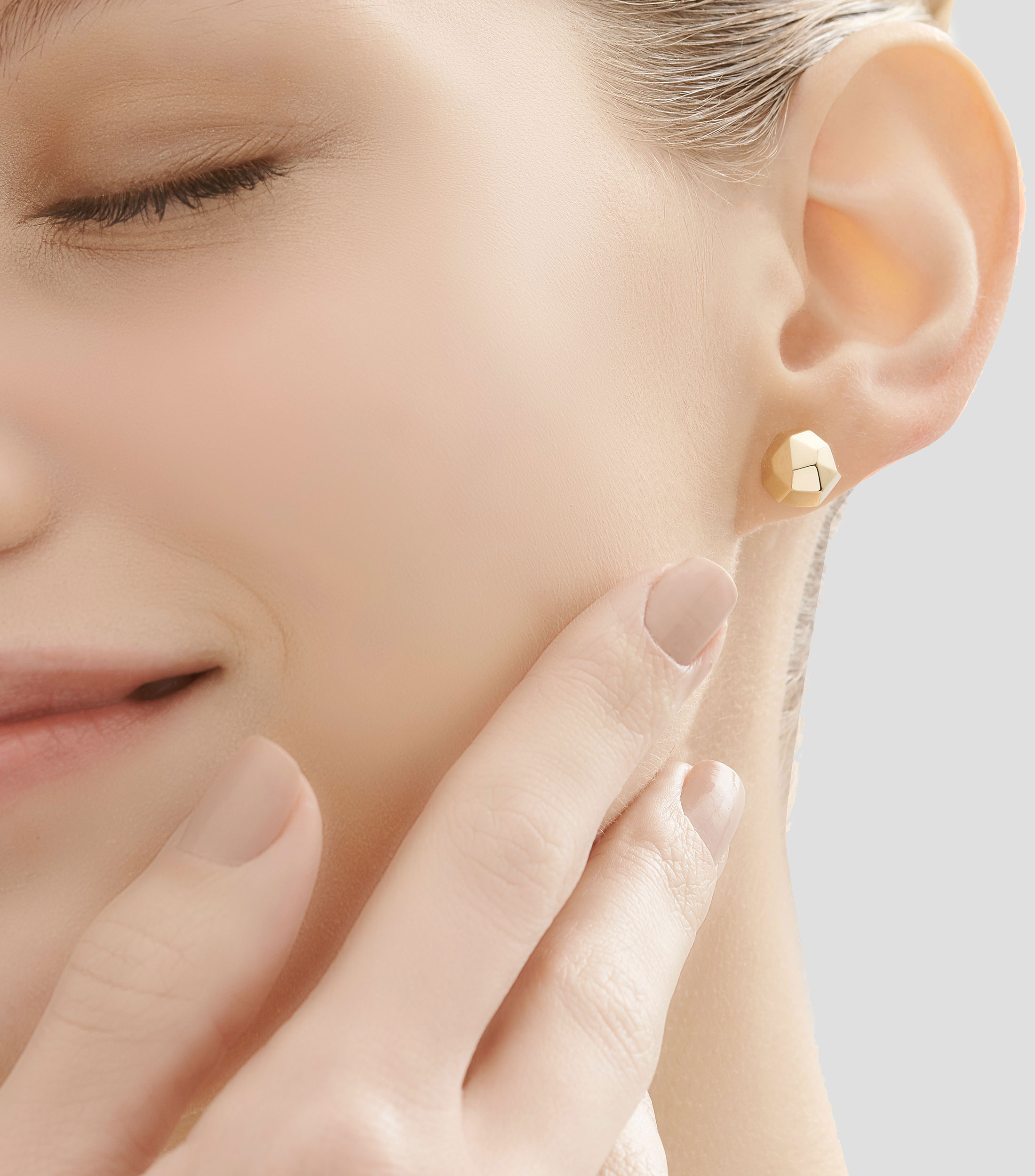 Aretes circulares en oro amarillo de 18 kilates Copernicus Mujer