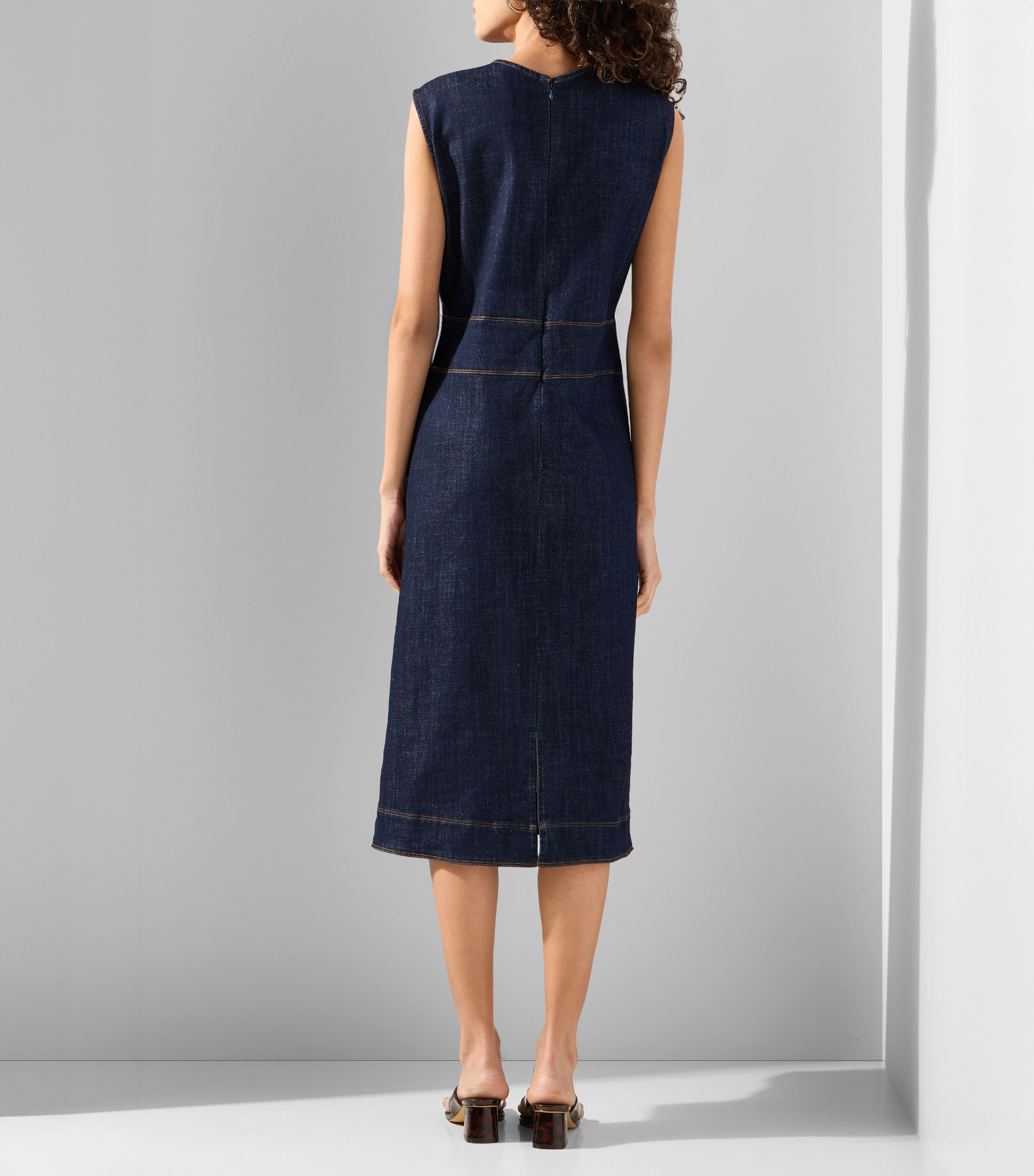 Vestido midi liso Mujer