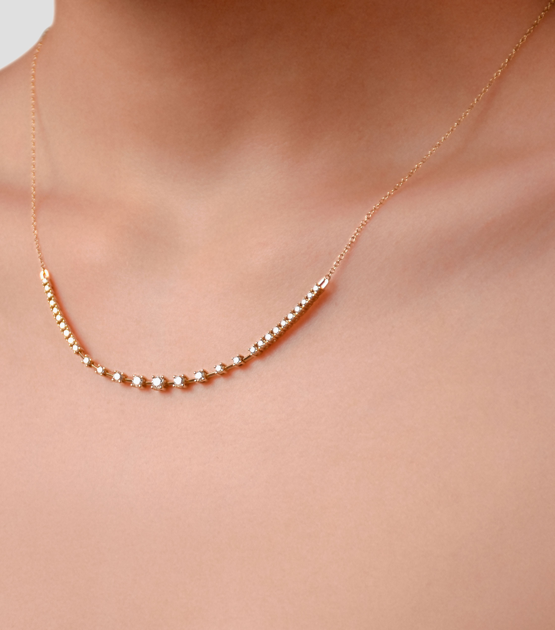 Gargantilla en oro amarillo de 14 kilates con diamantes Mujer