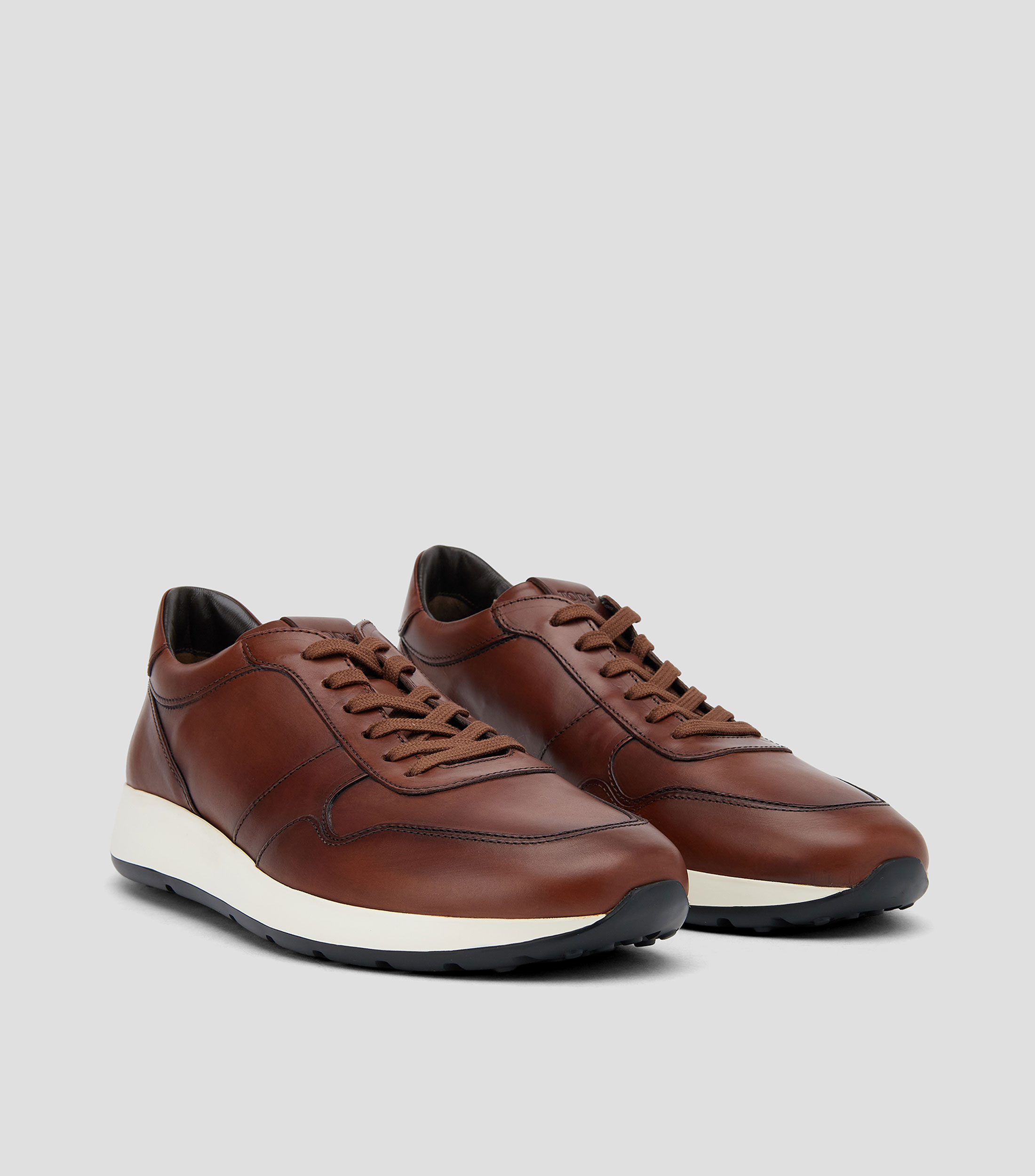 Tenis casuales en piel Hombre