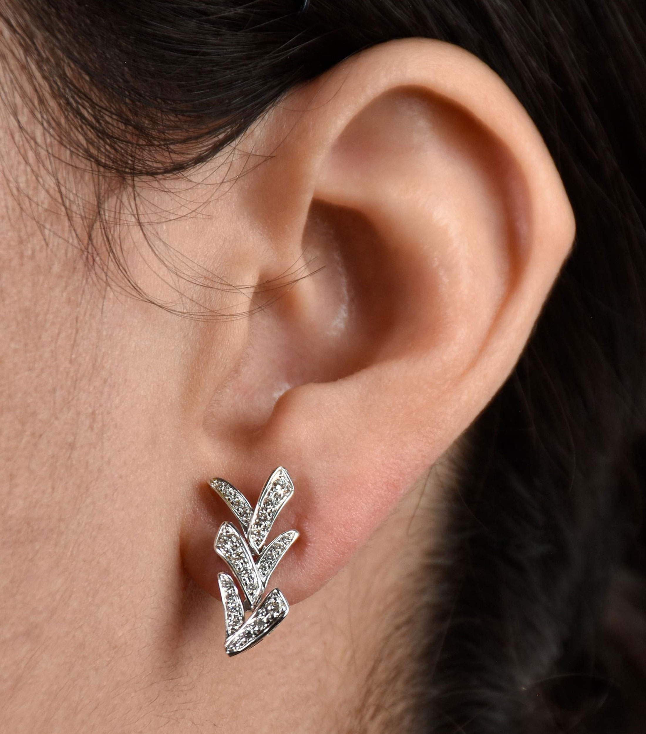 Broqueles en Oro blanco de 14 Kilates con Diamante Mujer