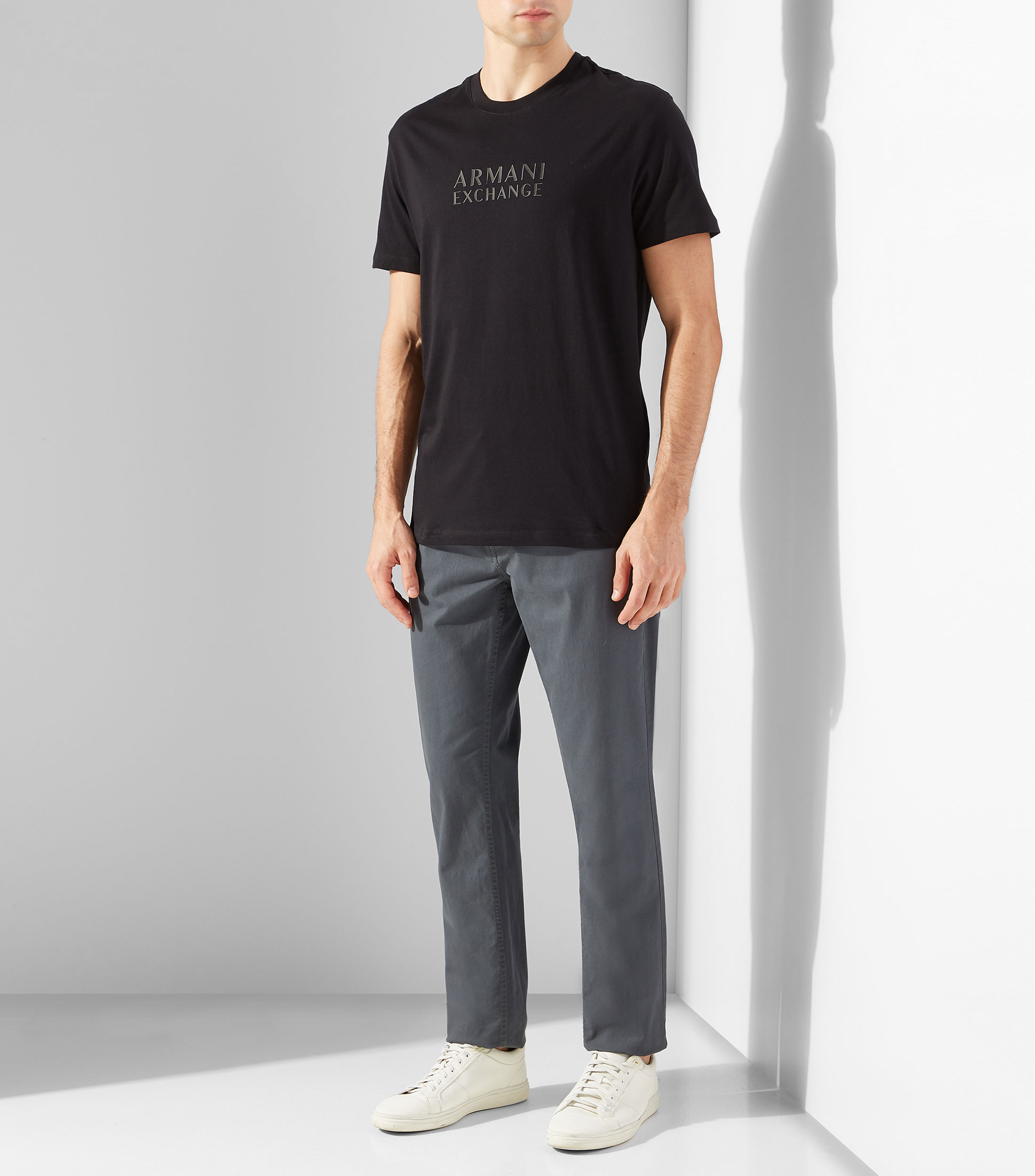 Playera de cuello redondo y manga corta Hombre