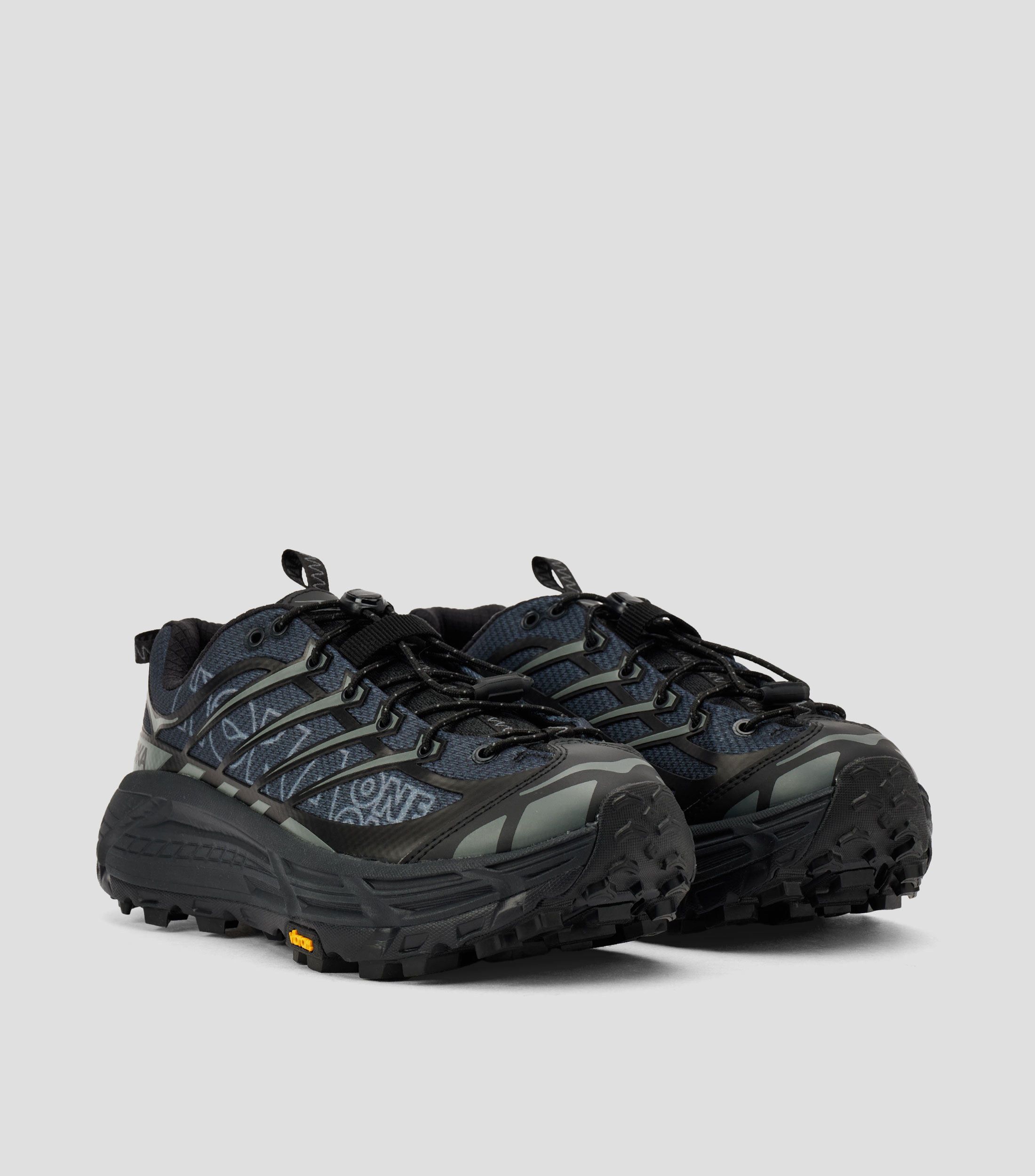 Tenis casuales Mafate Three2 Wordmark Hombre
