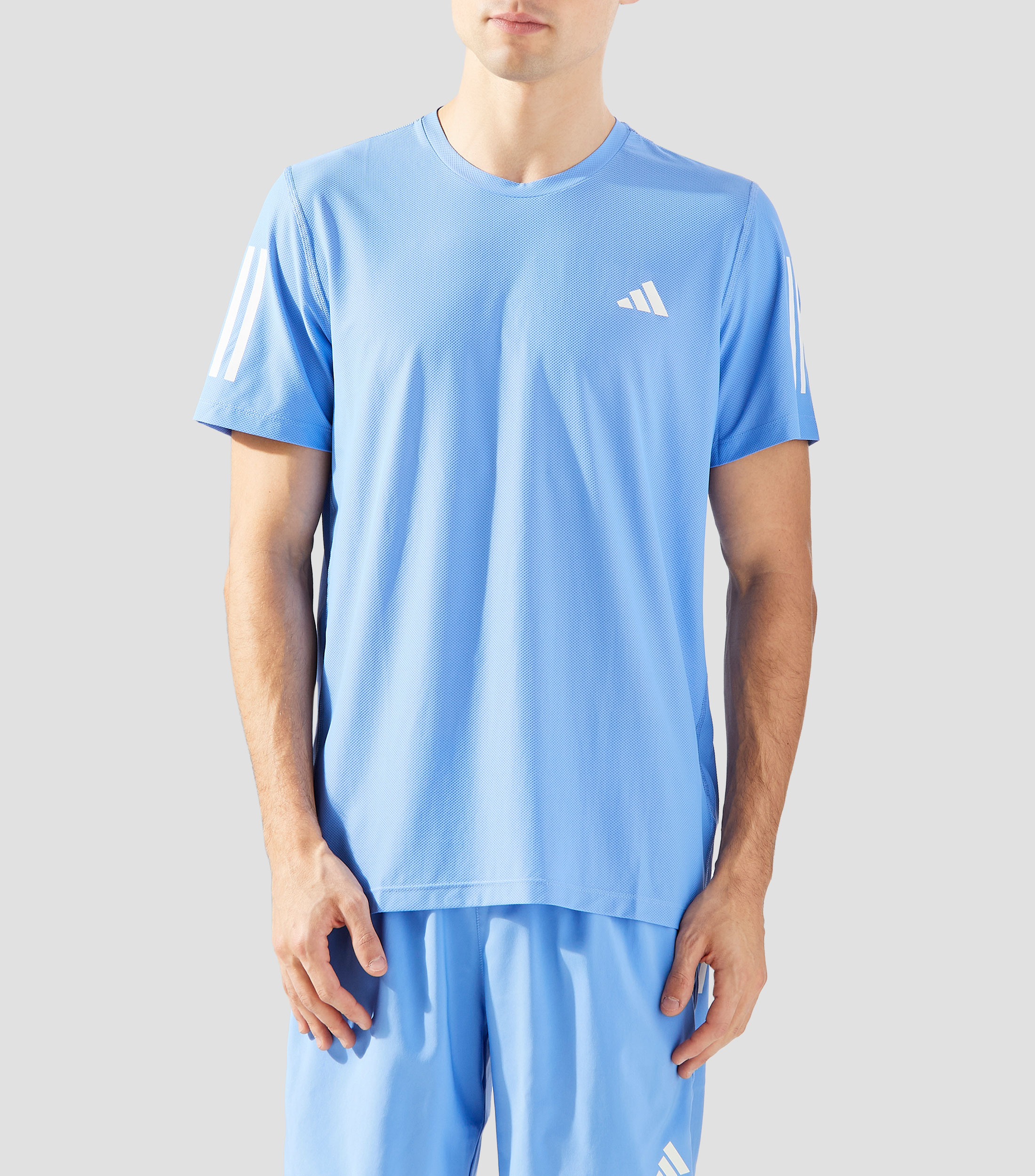 Playera de entrenamiento cuello redondo de manga corta estampada Hombre