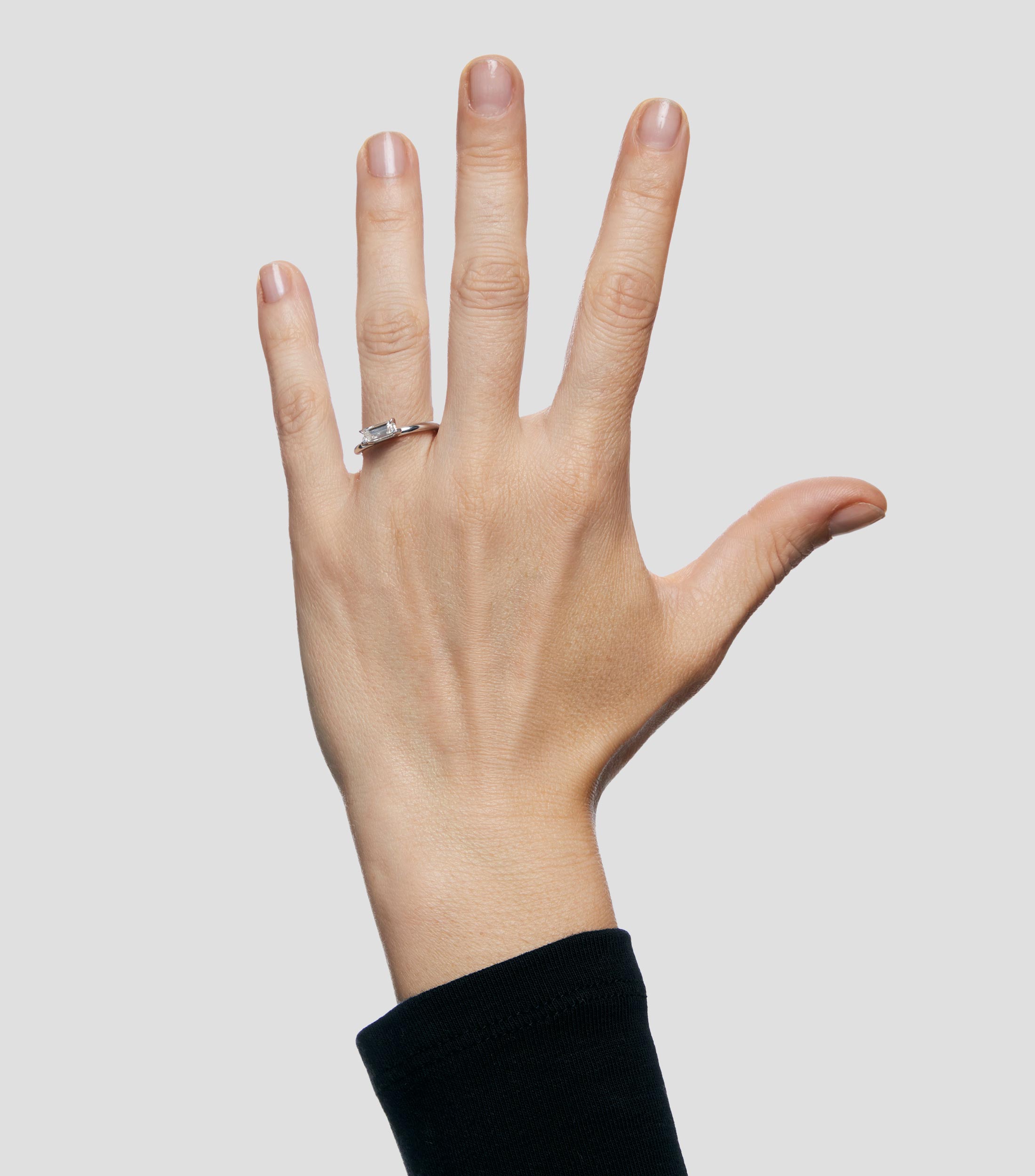 Anillo en oro blanco de 14 kilates con diamante Mujer