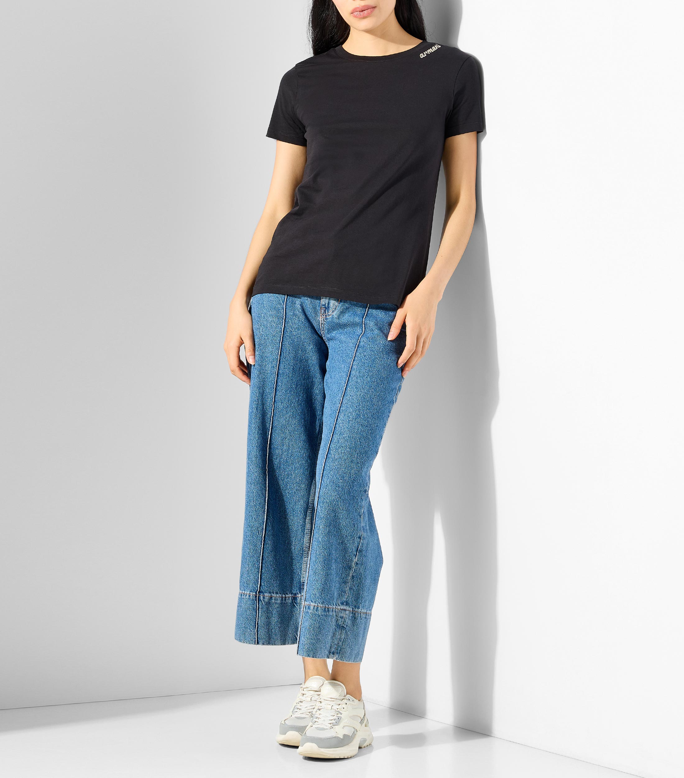 Playera cuello redondo manga corta lisa Mujer