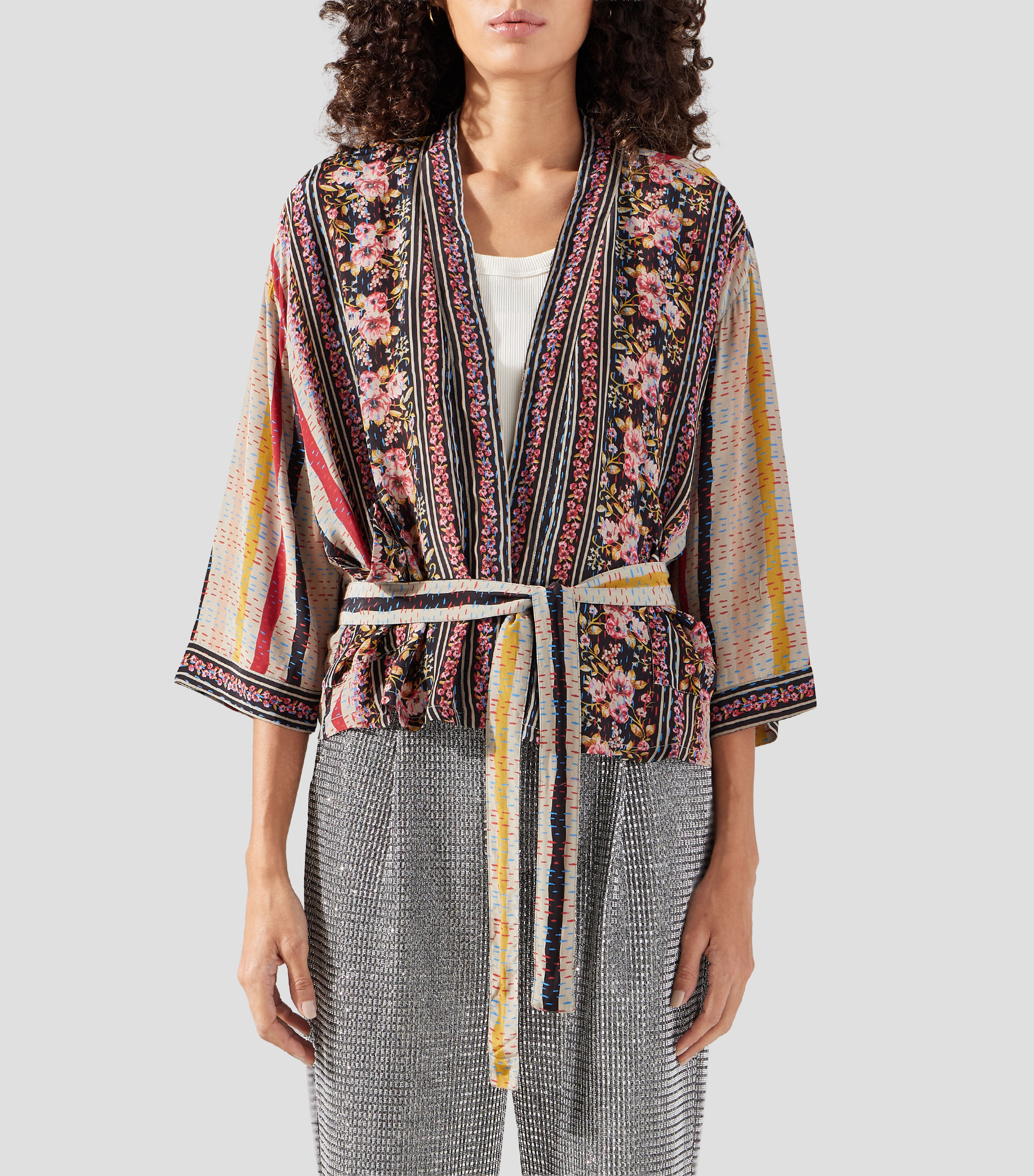 Kimono corto estampado Mujer