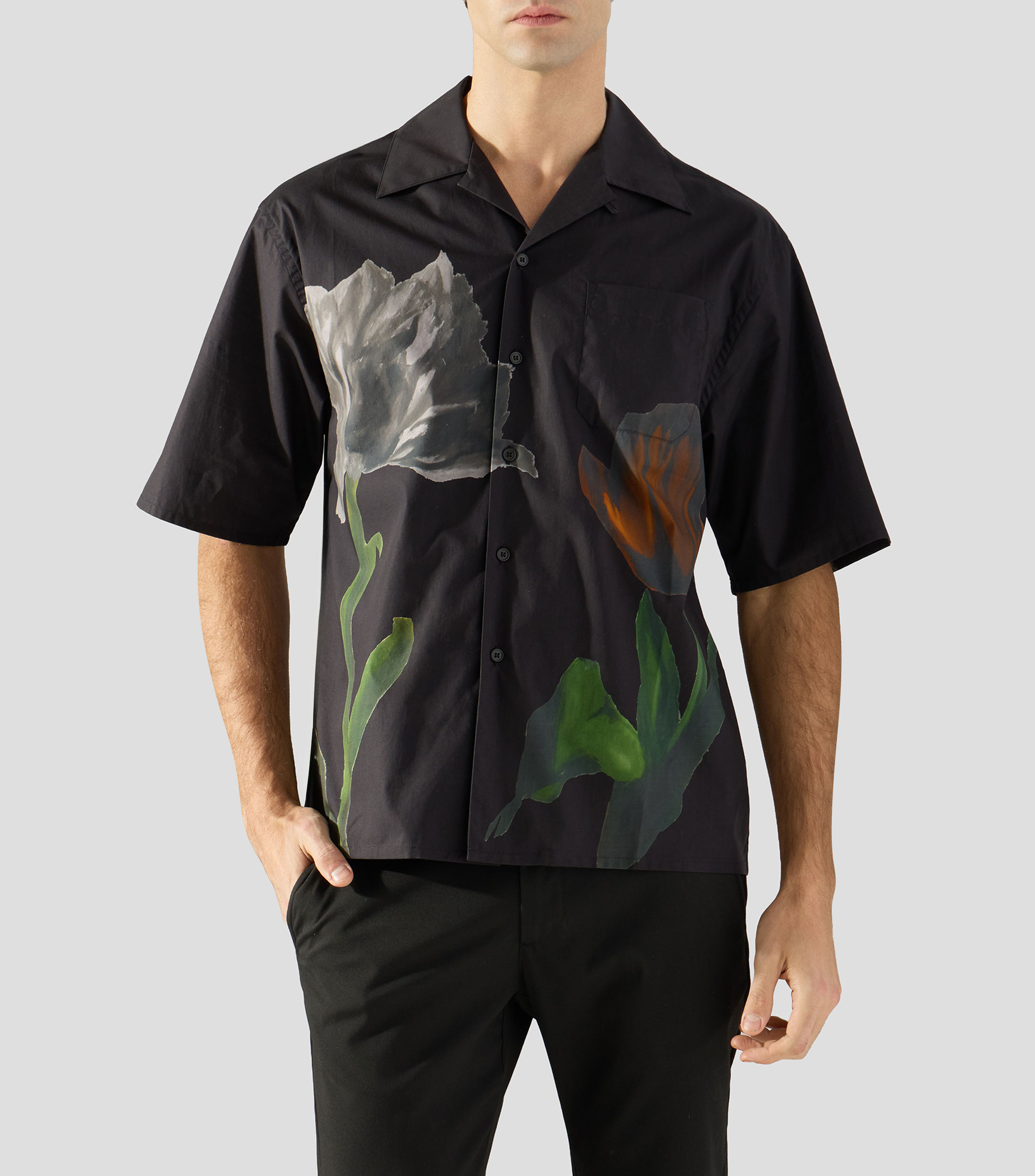 Camisa estampada con manga corta Hombre