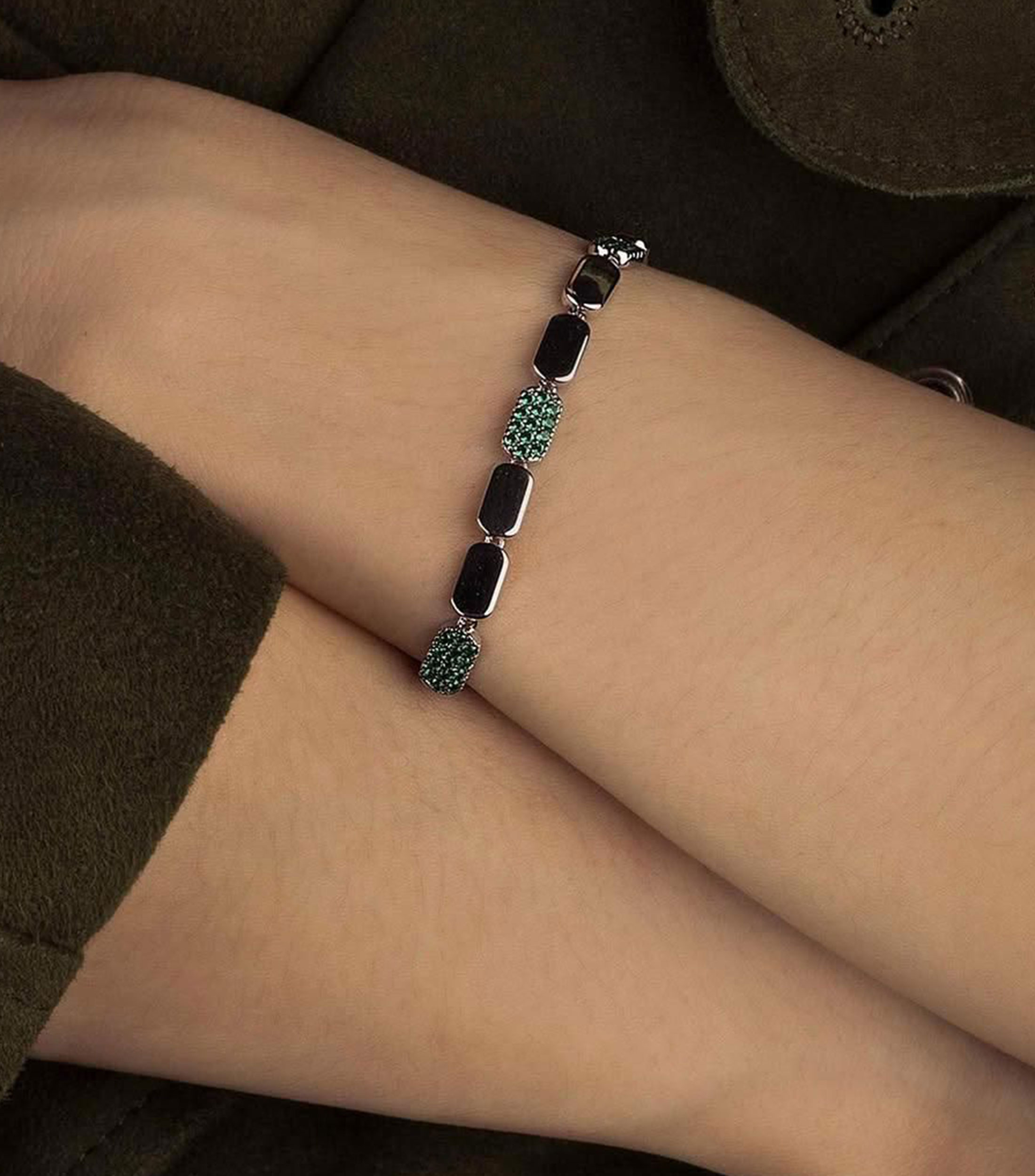Brazalete en plata con circonita verde Mujer
