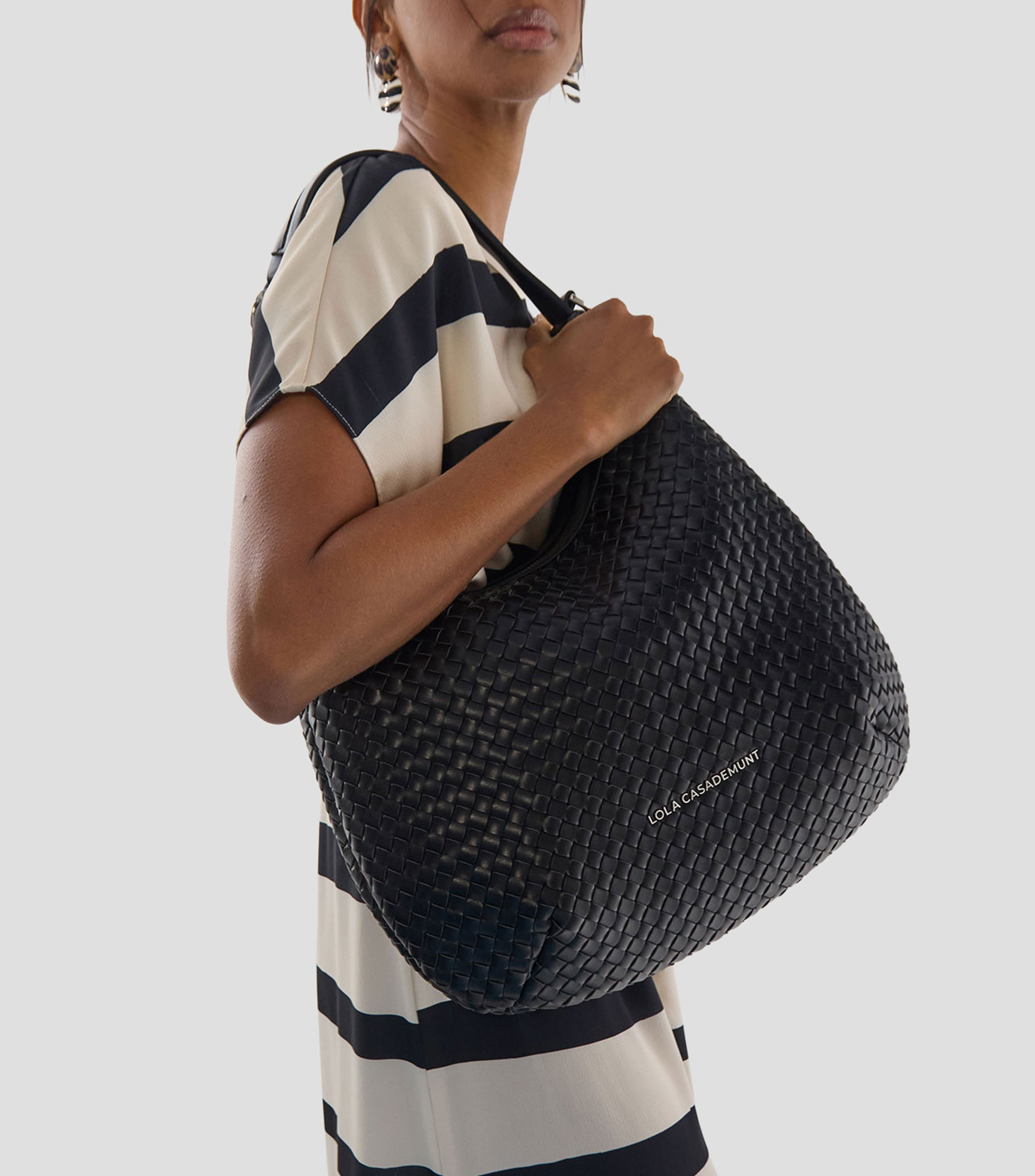 Bolsa hobo negra lisa Mujer