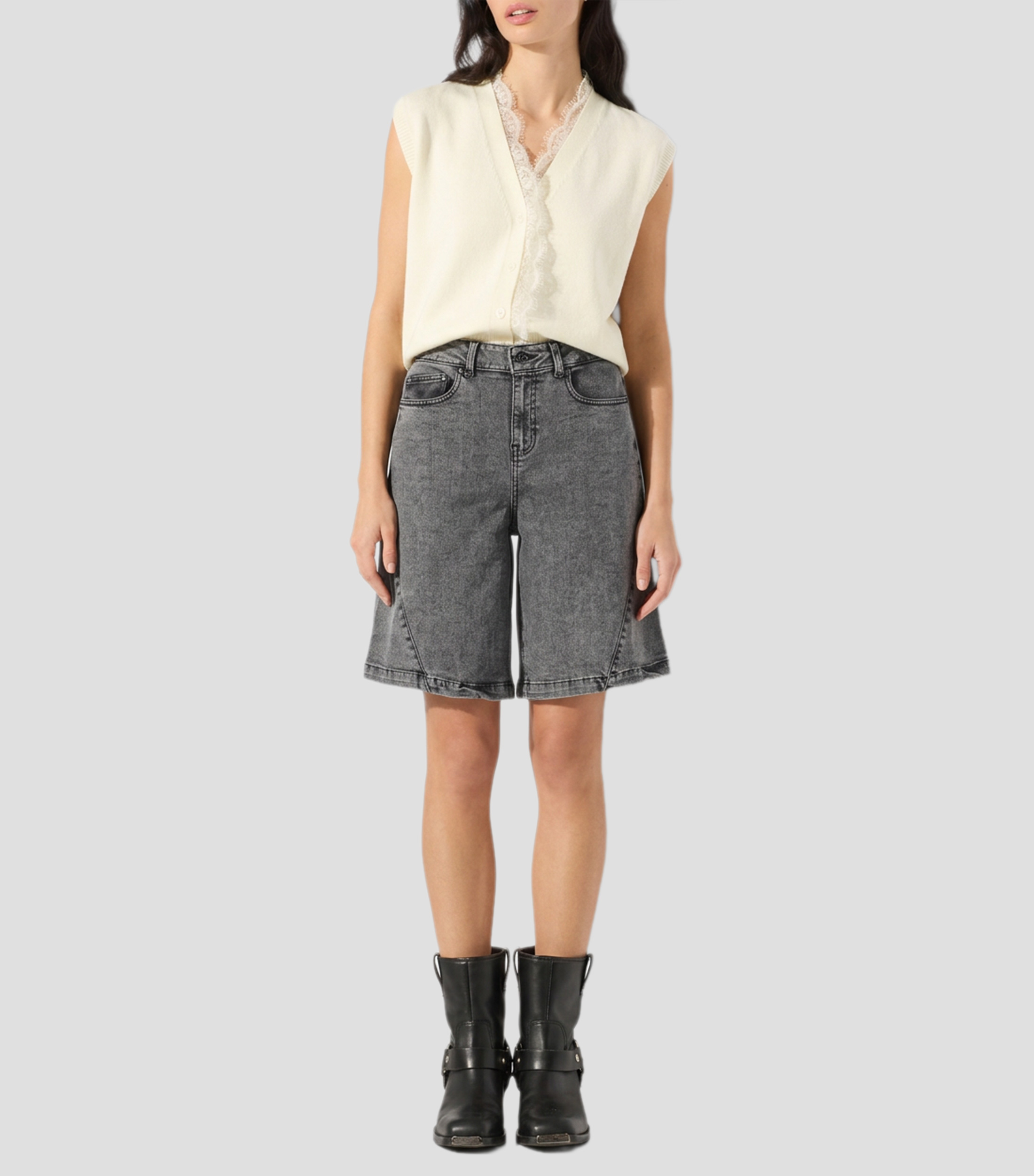 Short deslavado Mujer