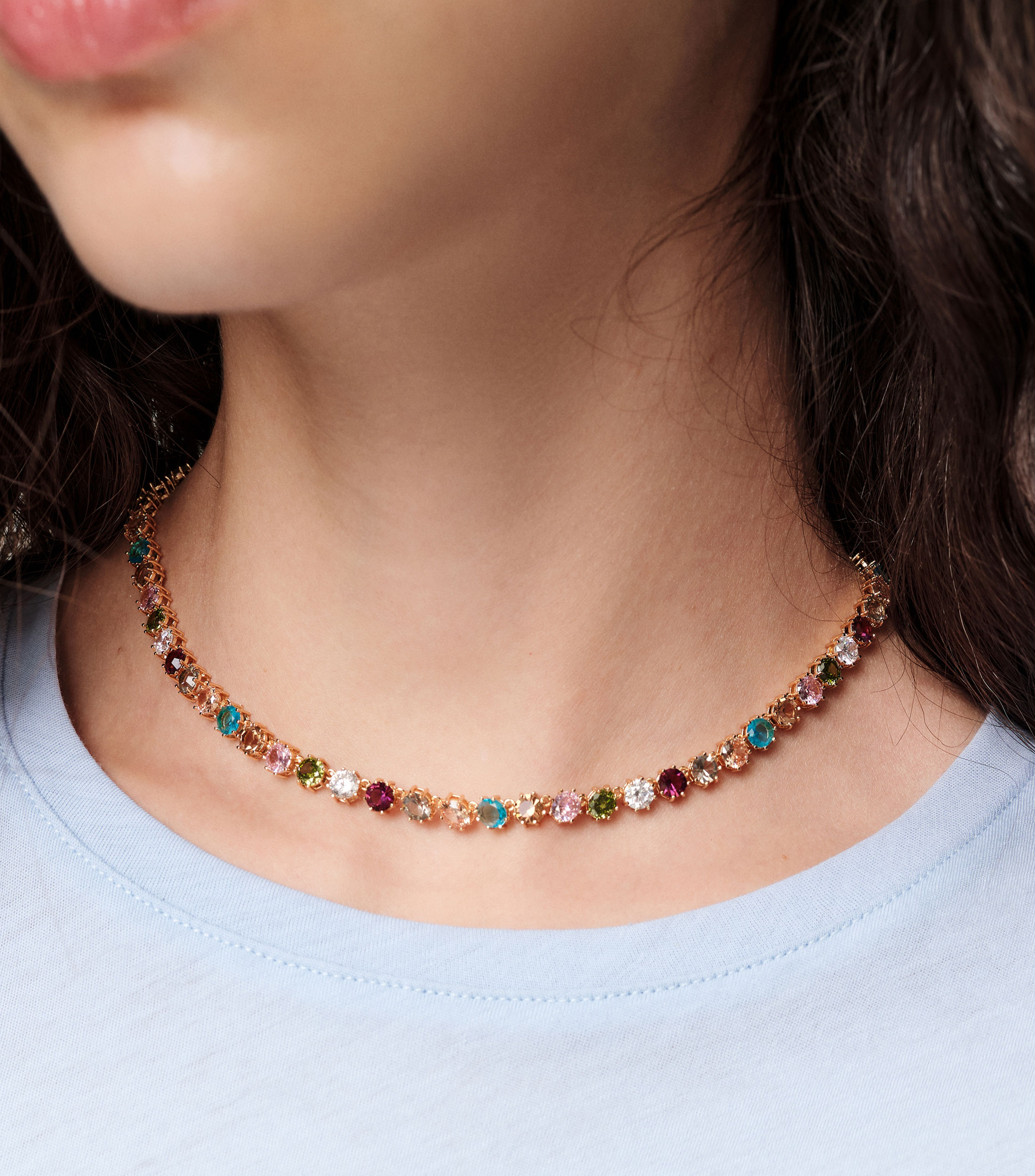 Collar con incrustación de cristales multicolores Mujer