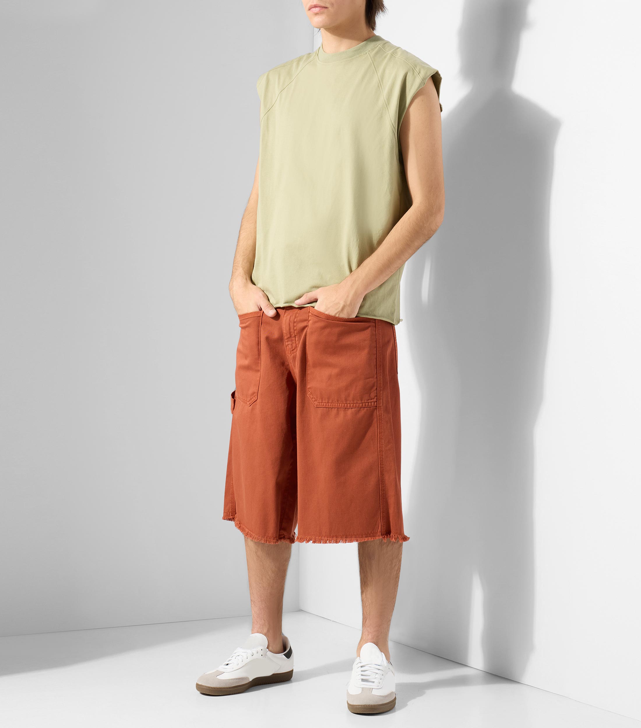 Playera cuello redondo sin mangas lisa Hombre