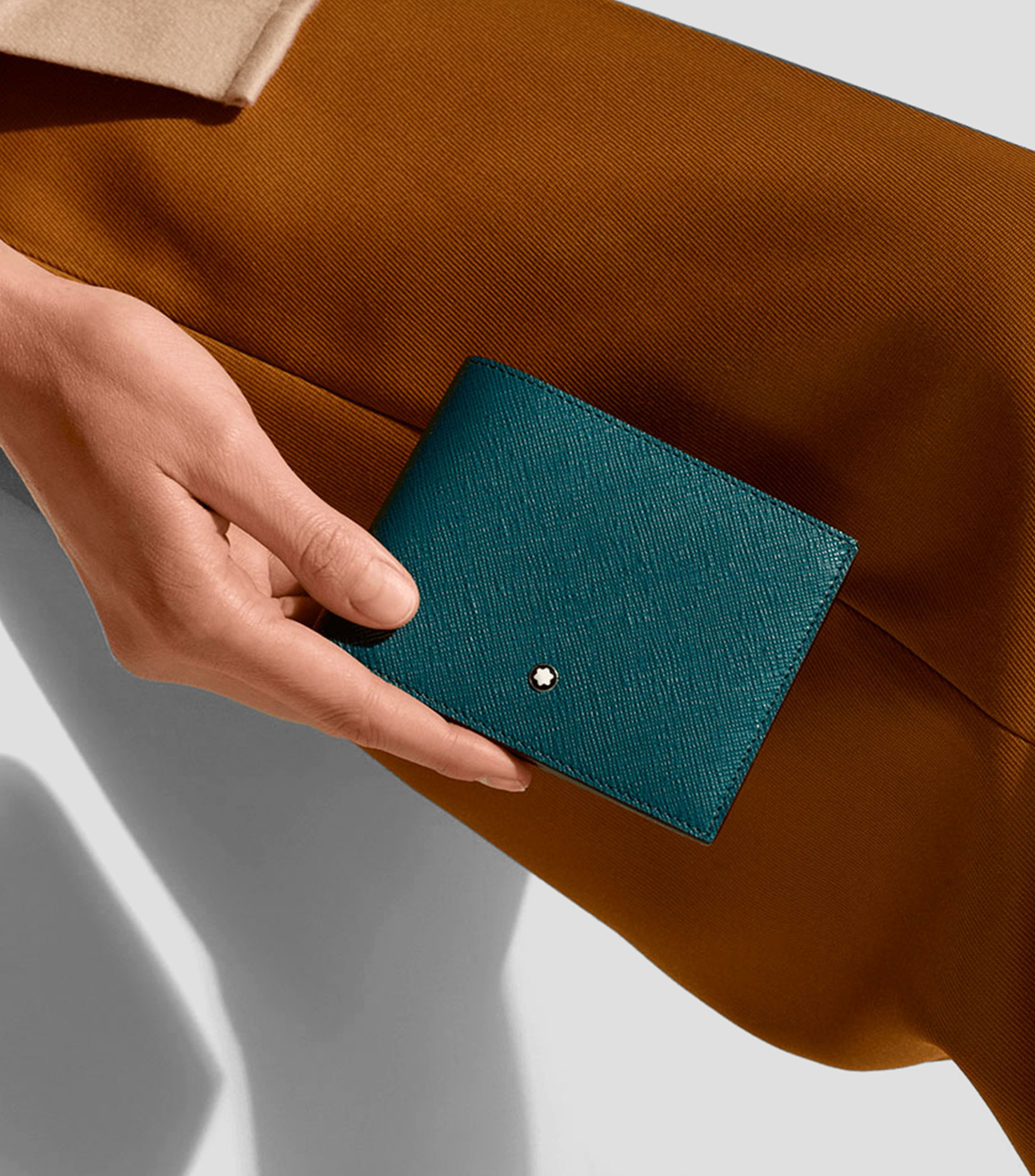 Cartera bifold en piel con logo Unisex