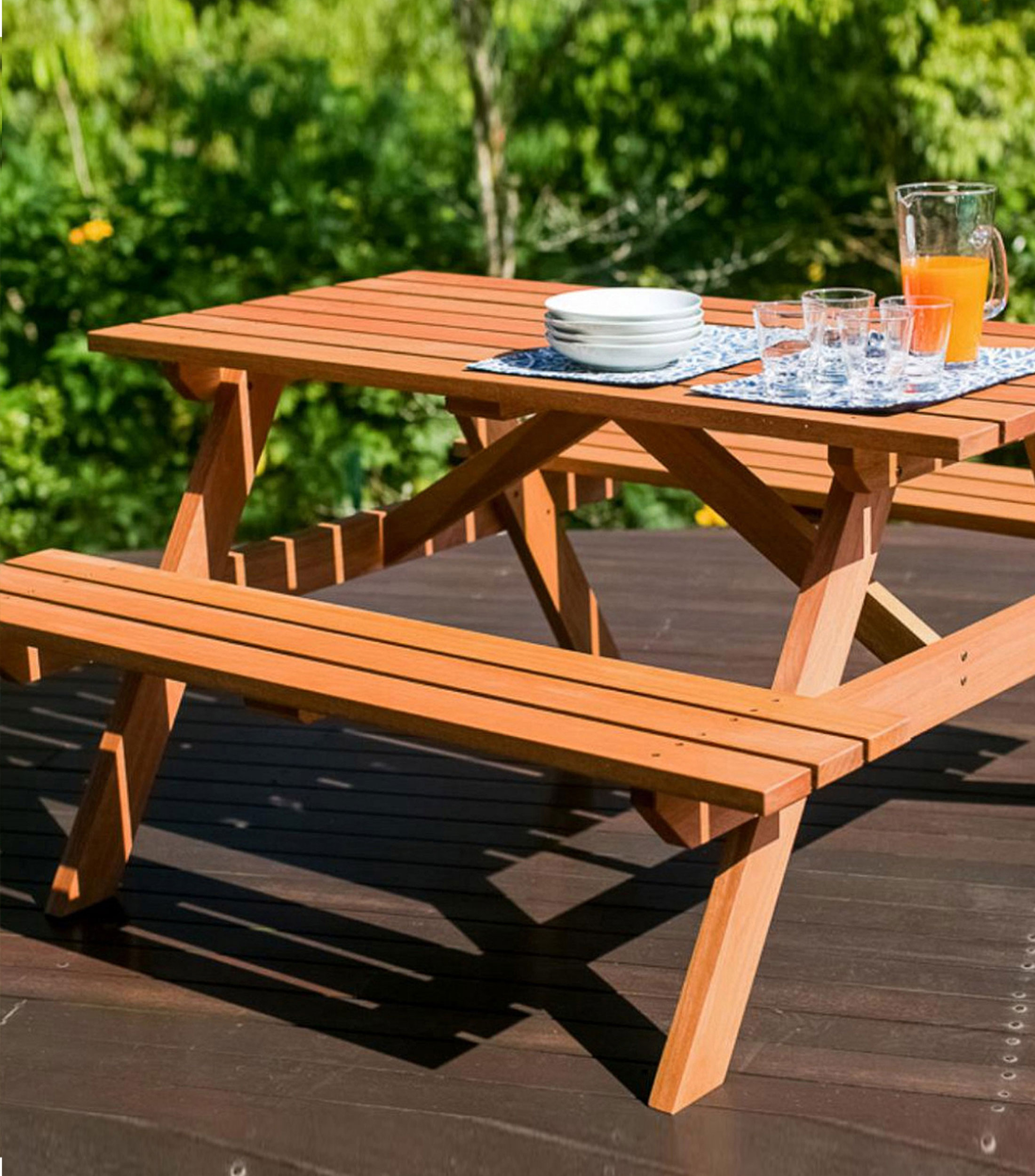 Mesa de picnic con bancas para exterior en madera