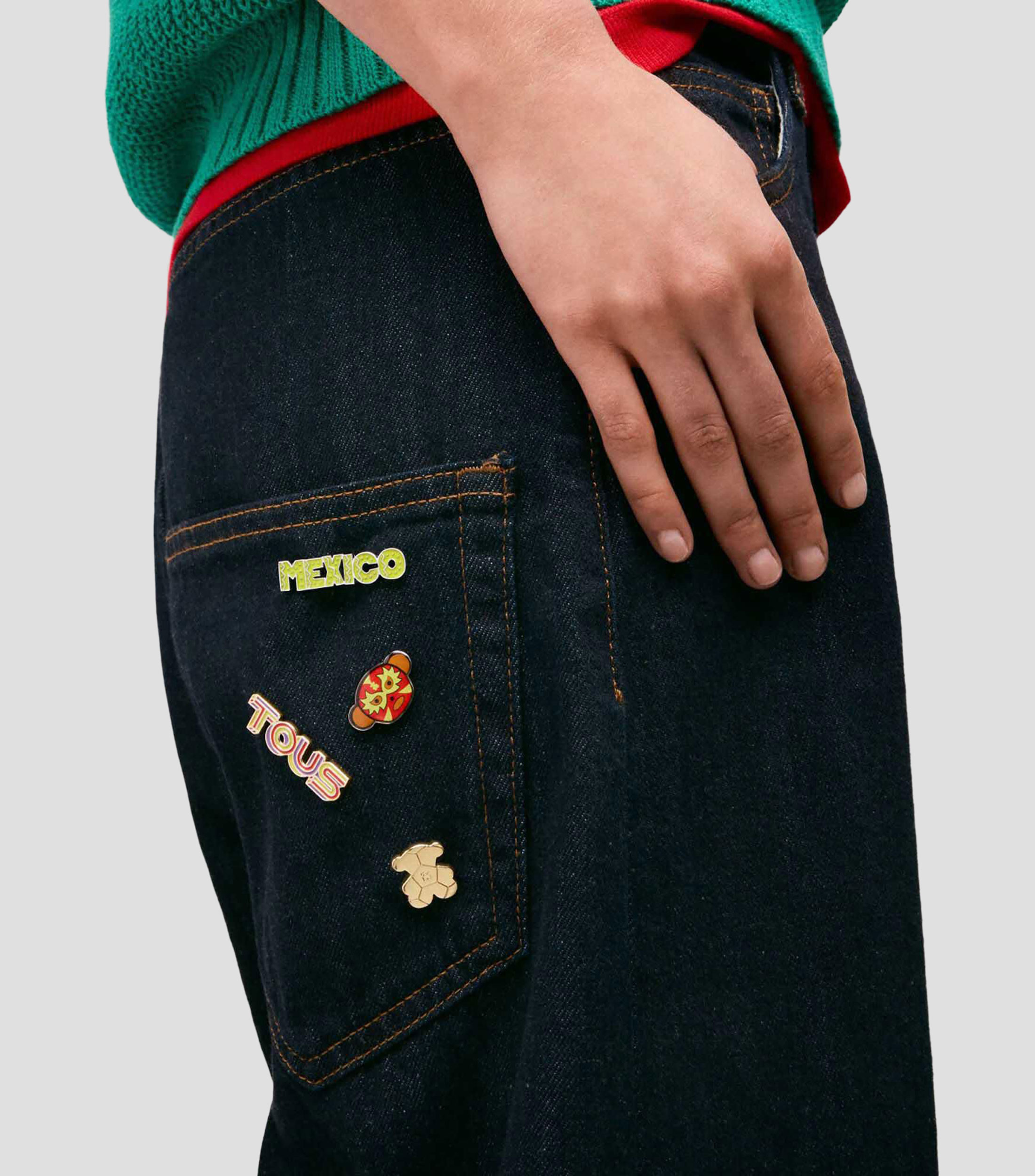 Set 4 pines Contigo México Bear Fighter Unisex