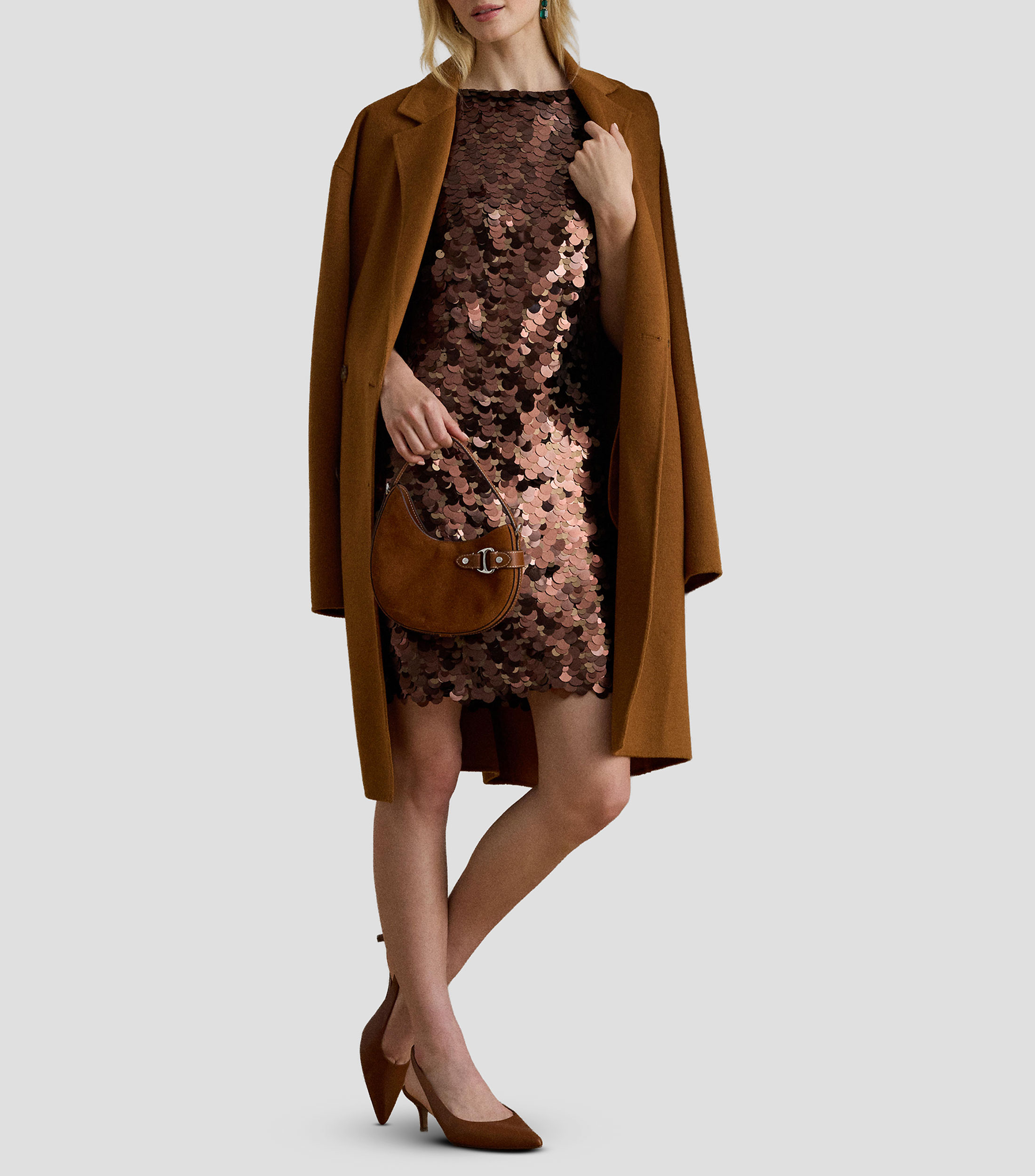 Vestido corto con lentejuelas Mujer