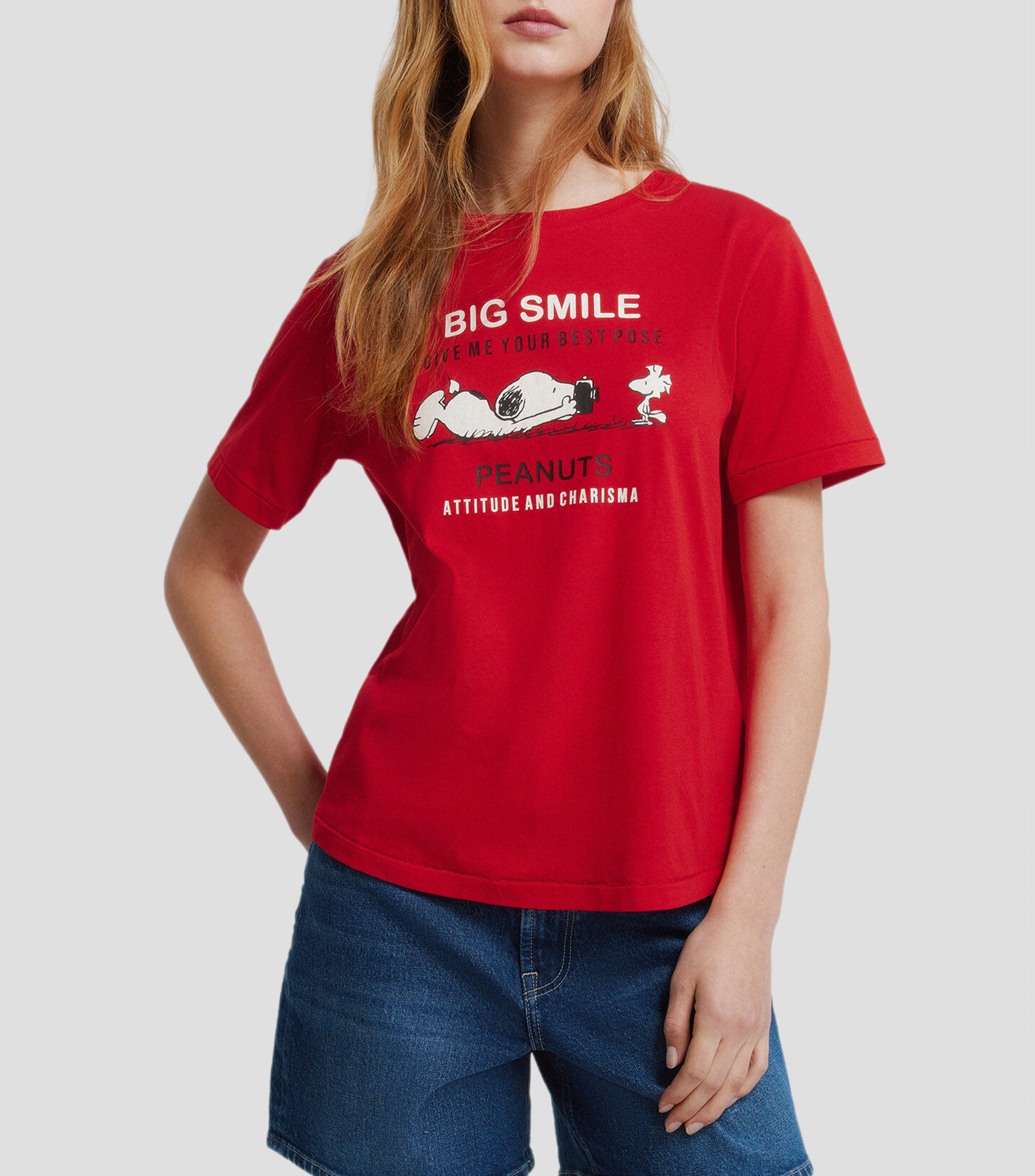 Playera cuello redondo manga corta estampada Peanuts Mujer